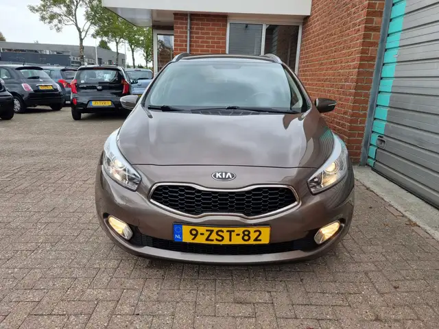Kia Ceed view 16