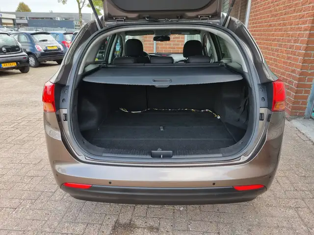 Kia Ceed view 7
