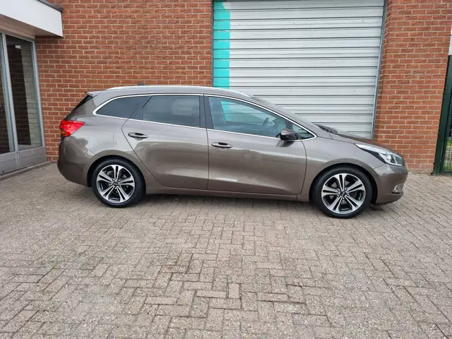 Kia Ceed view 10