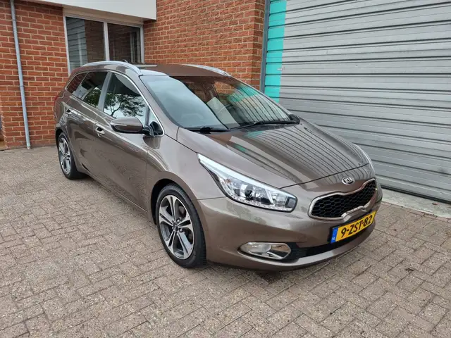 Kia Ceed view 2