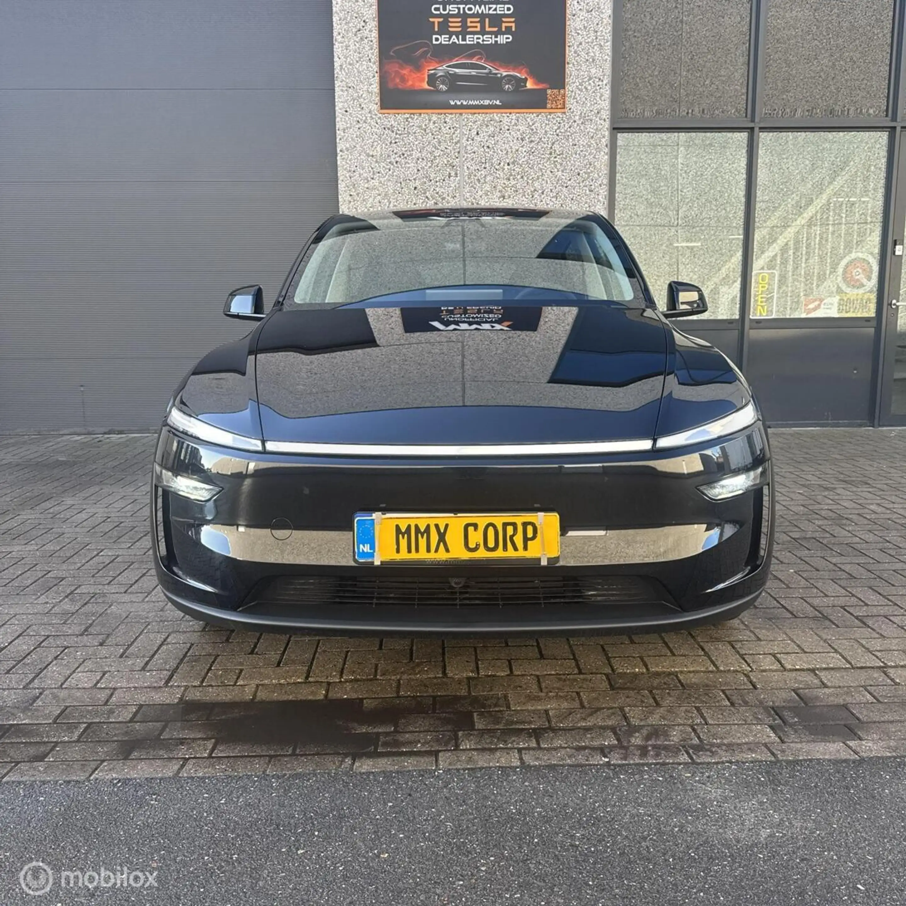 Tesla Model Y LONG RANGE RWD PREMIUM+ IAP + SOH 98.9% — photo 4