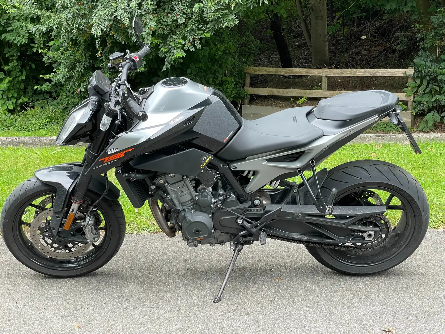 KTM 790 Duke Schwarz - 1