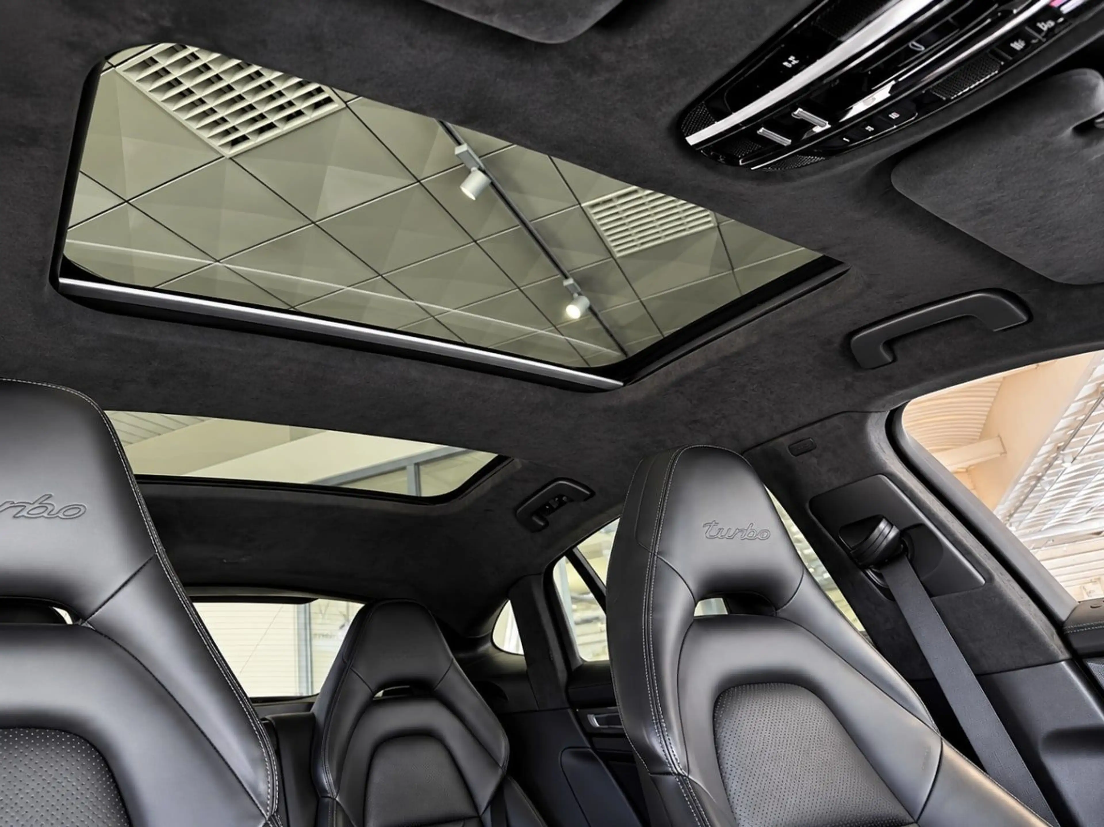 Porsche Panamera Turbo DSG*Chrono*Burmester*STHZ* — photo 15