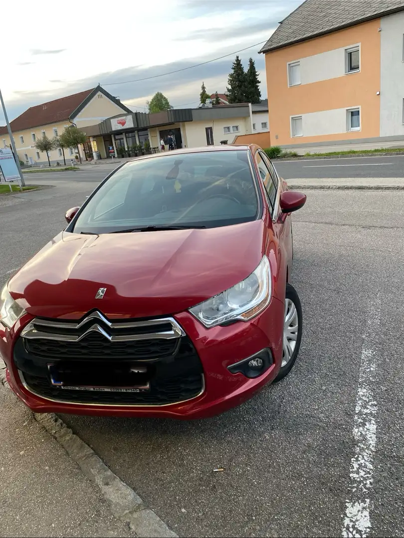 Citroen DS4 HDi 110 Chic Rouge - 1