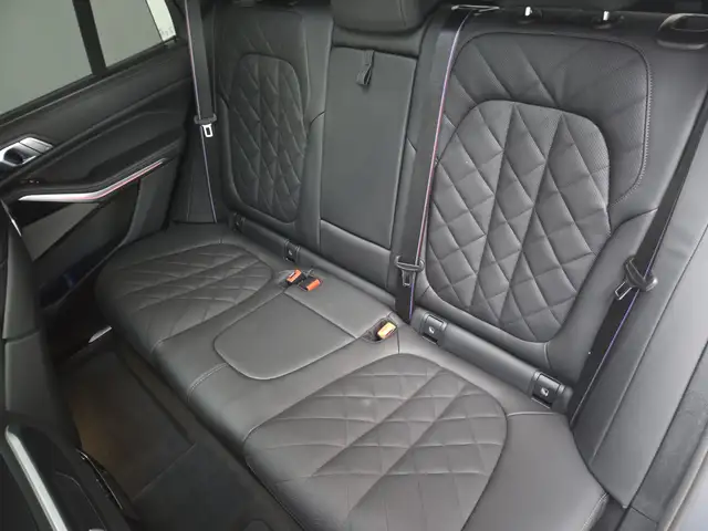 BMW X5 view 18