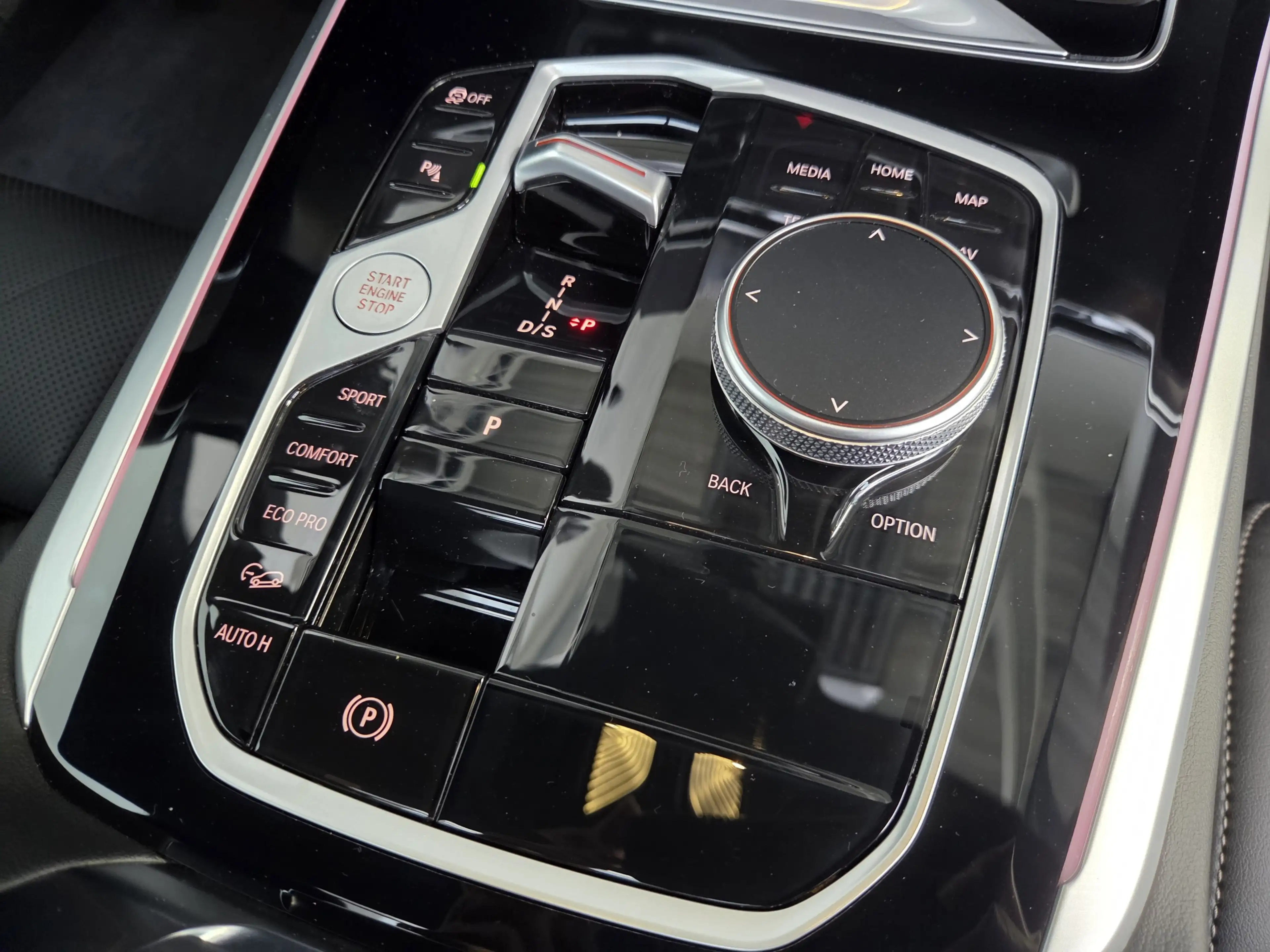 BMW X5 xDrive40i M Sport Pro 22Zoll AHK Pano Sitzlüft — photo 34