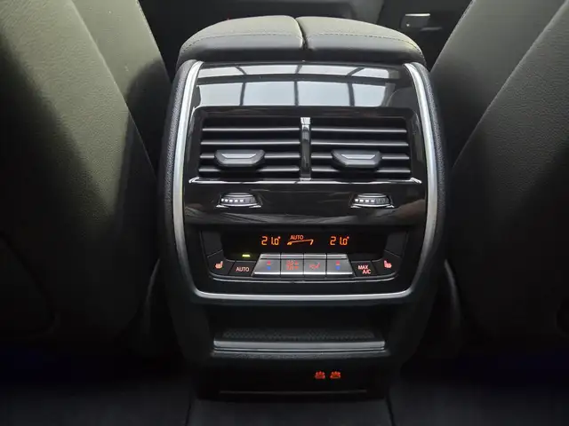 BMW X5 view 28