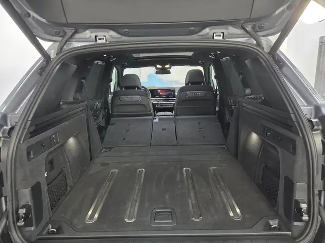 BMW X5 view 22