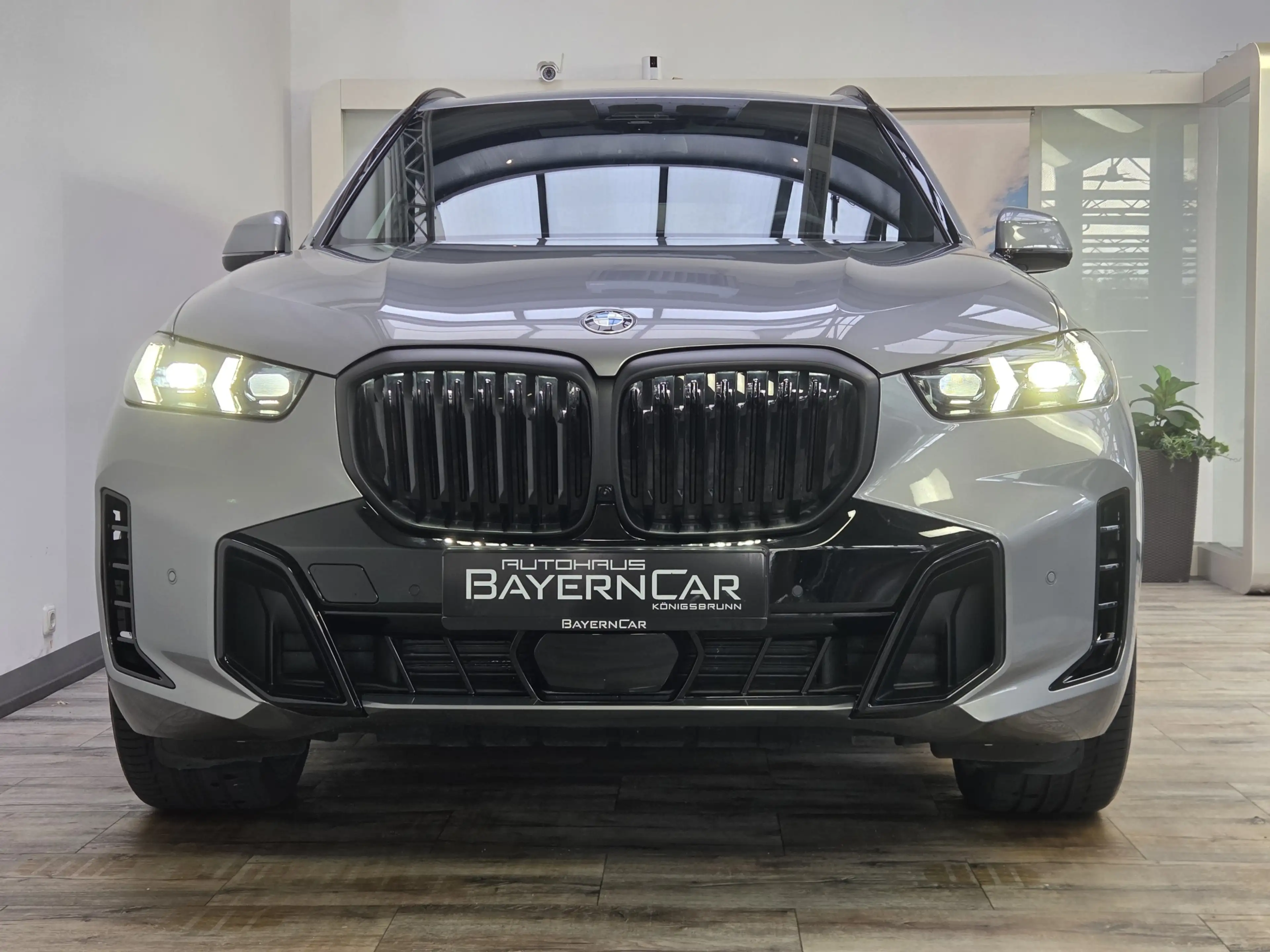 BMW X5 xDrive40i M Sport Pro 22Zoll AHK Pano Sitzlüft — photo 2