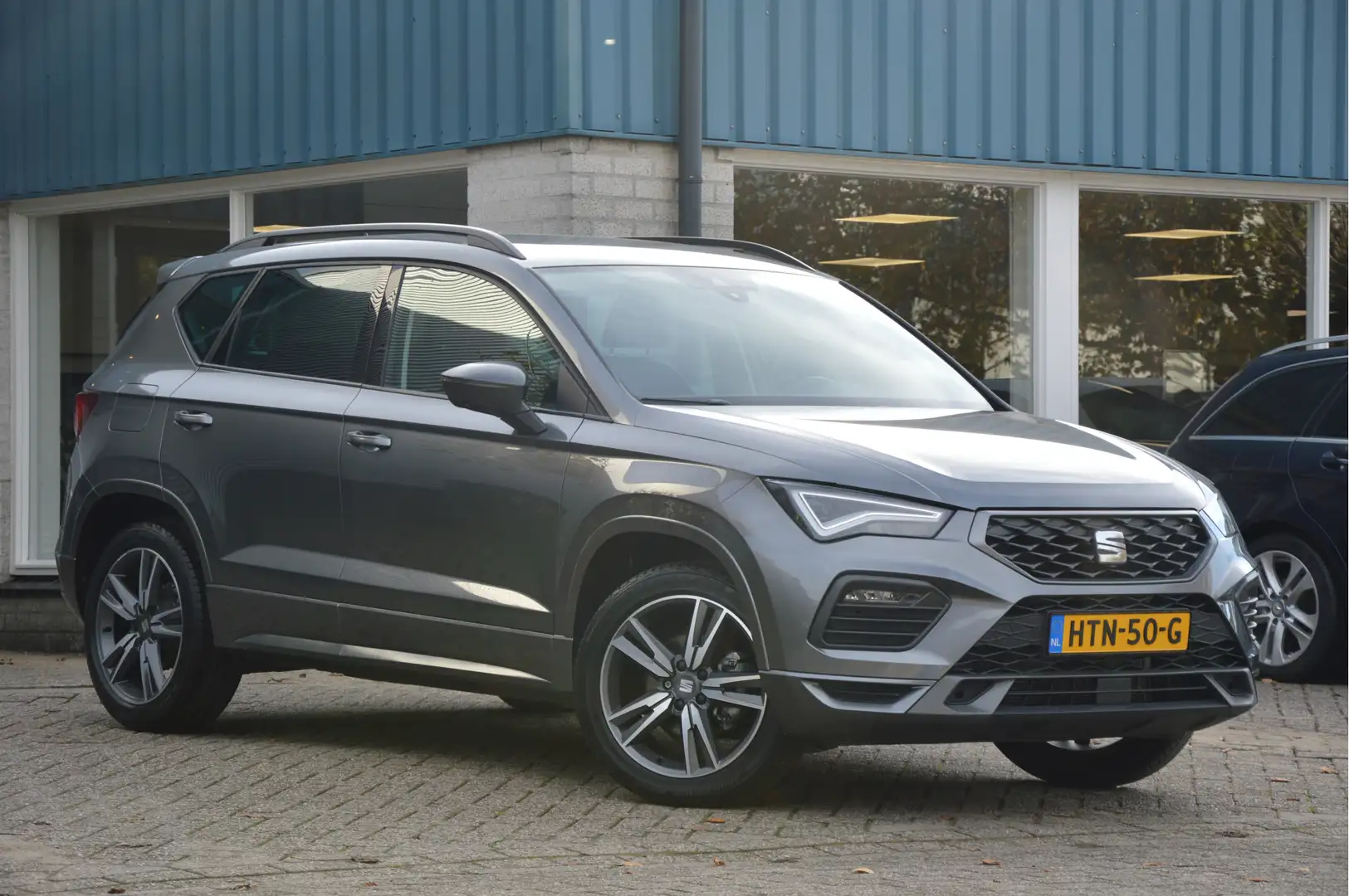 SEAT Ateca 1.5 TSI FR AUTOMAAT | LED | CRUISE | VIRTUAL | KEY Grau - 2