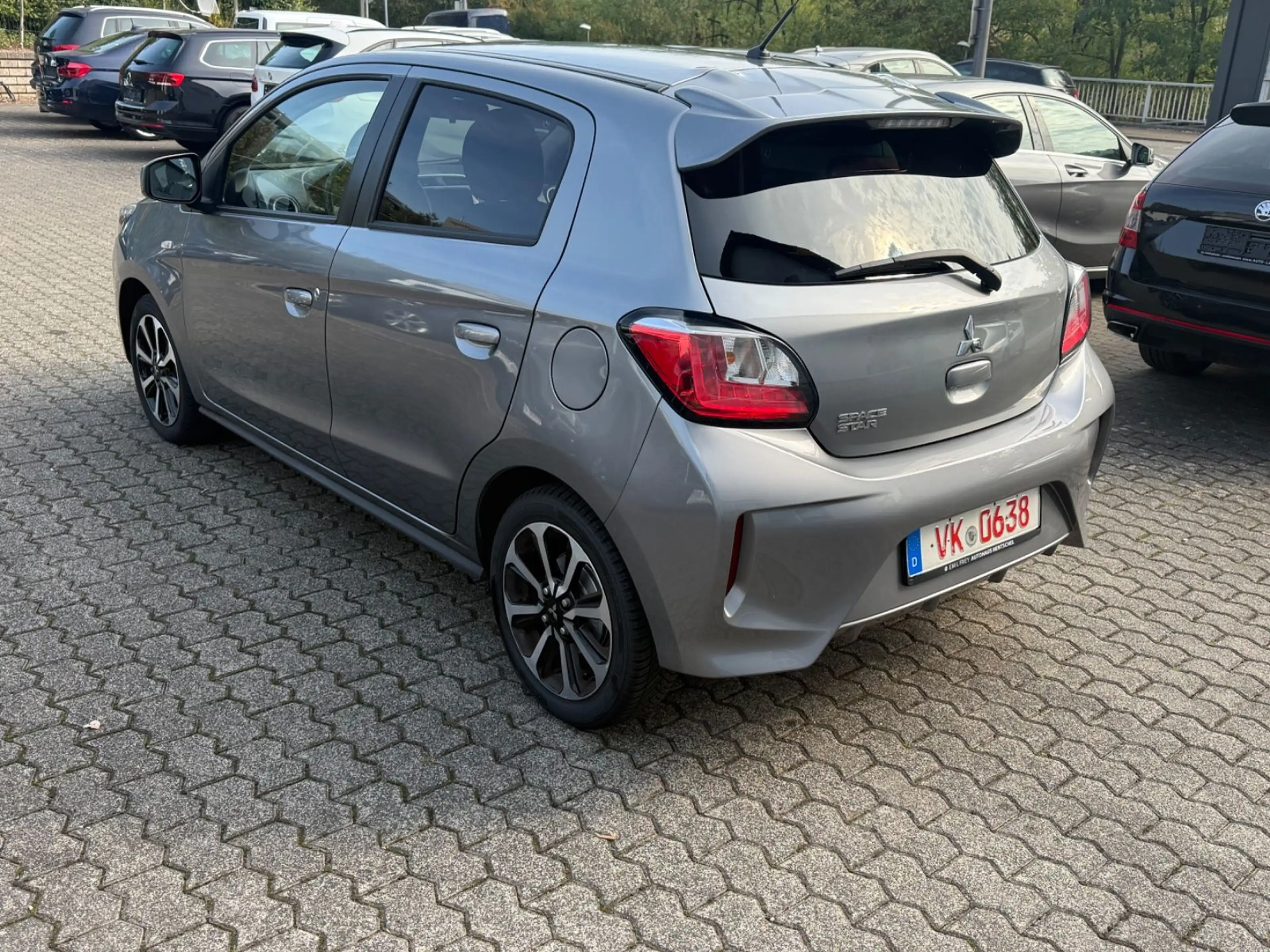 Mitsubishi Space Star Select+ Automatik Kamera Sitzheizung — photo 2