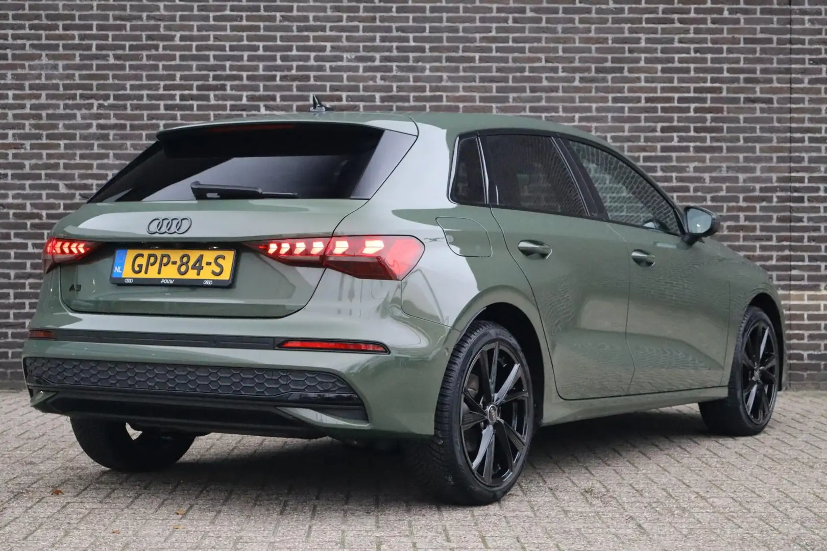 Audi A3 Sportback 35 TFSI 150pk S-tronic Advanced Edition Verde - 2