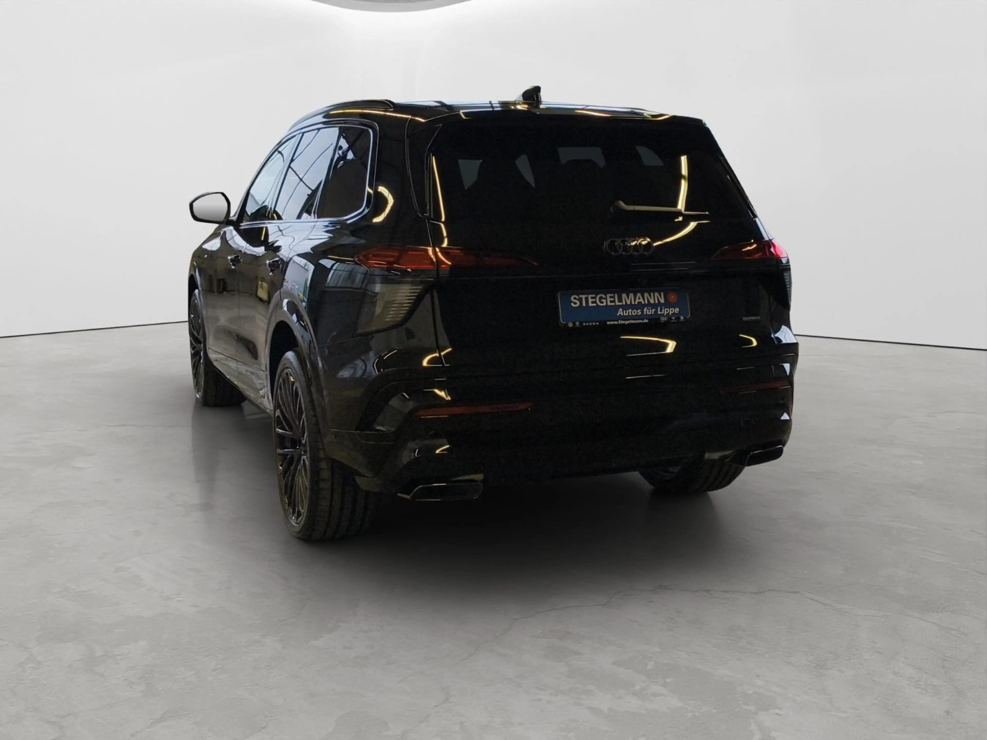 Audi Q7 SUV TDI quattro tiptronic AHK MASSAGE PANO 7 — photo 4