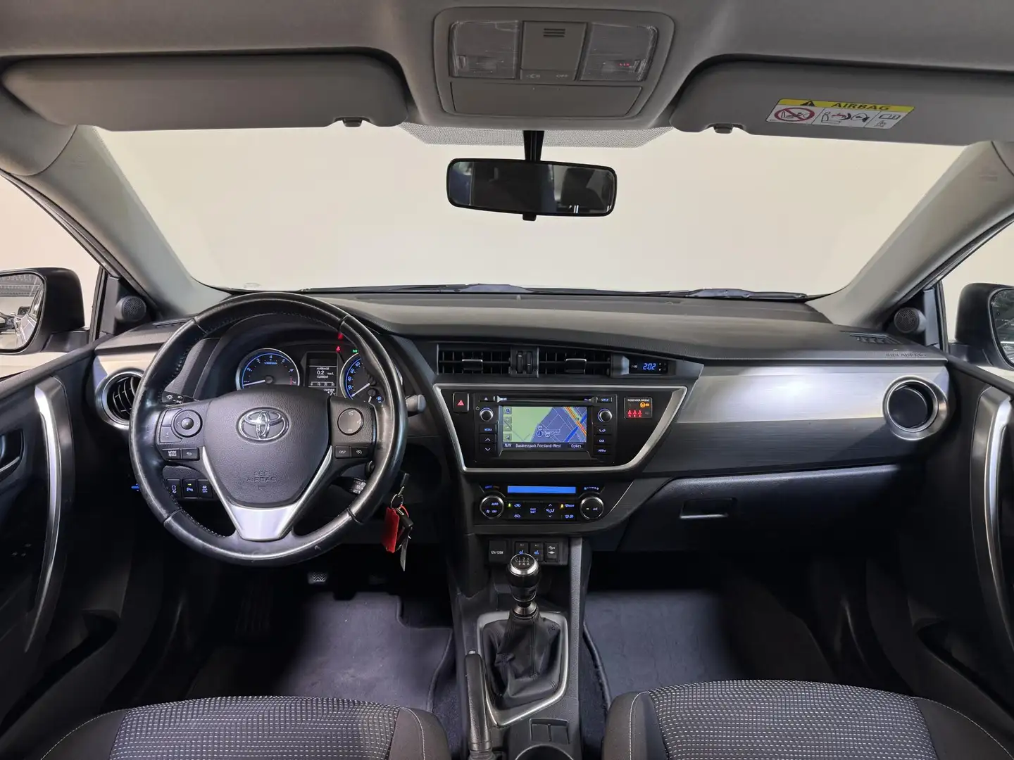 Toyota Auris Touring Sports 1.6 Aspiration | Trekhaak | Climate Grijs - 2