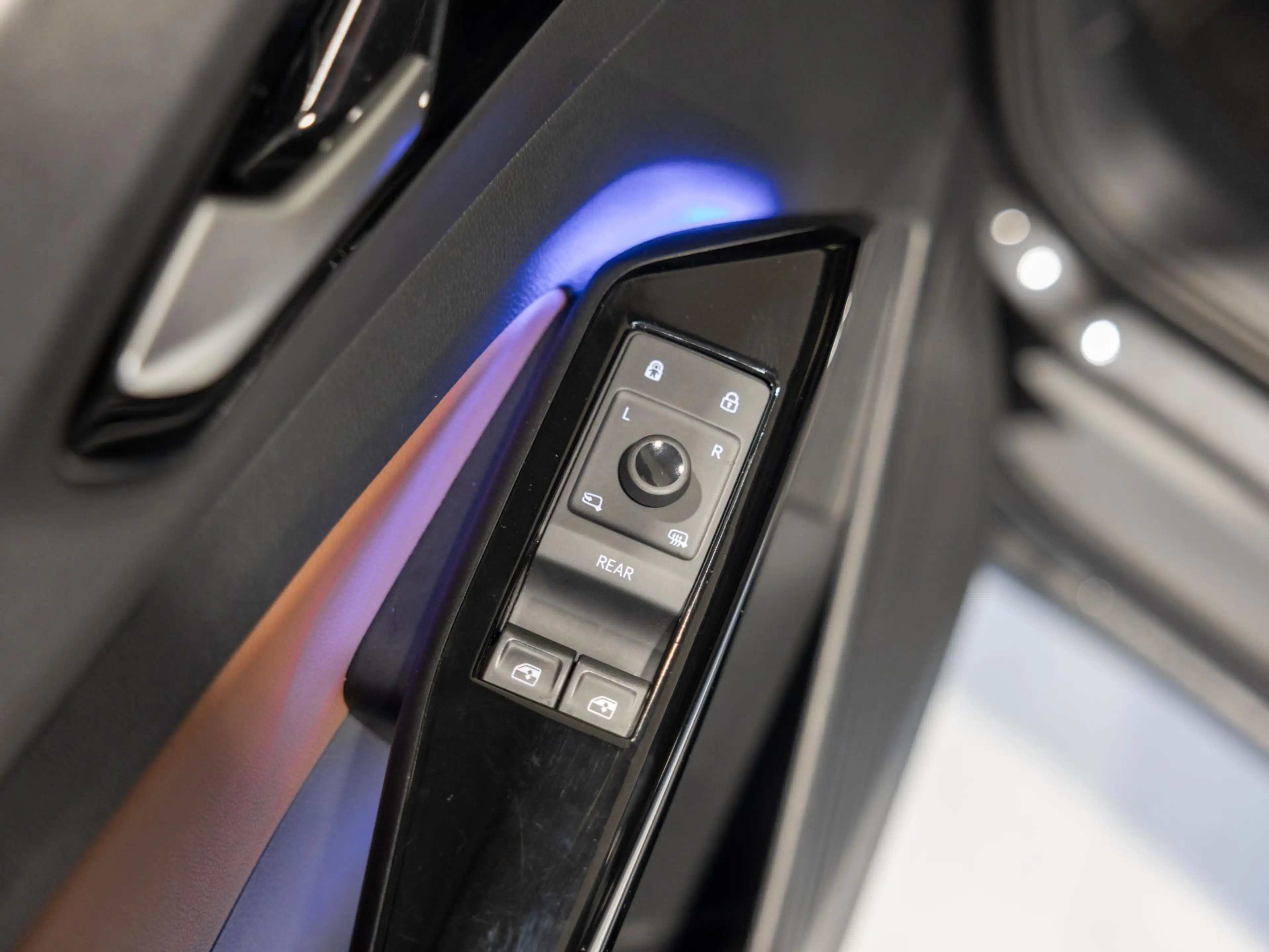 Volkswagen ID.4 Family 77 kWh / 204pk / Panorama dak / Trekhaak / — photo 20
