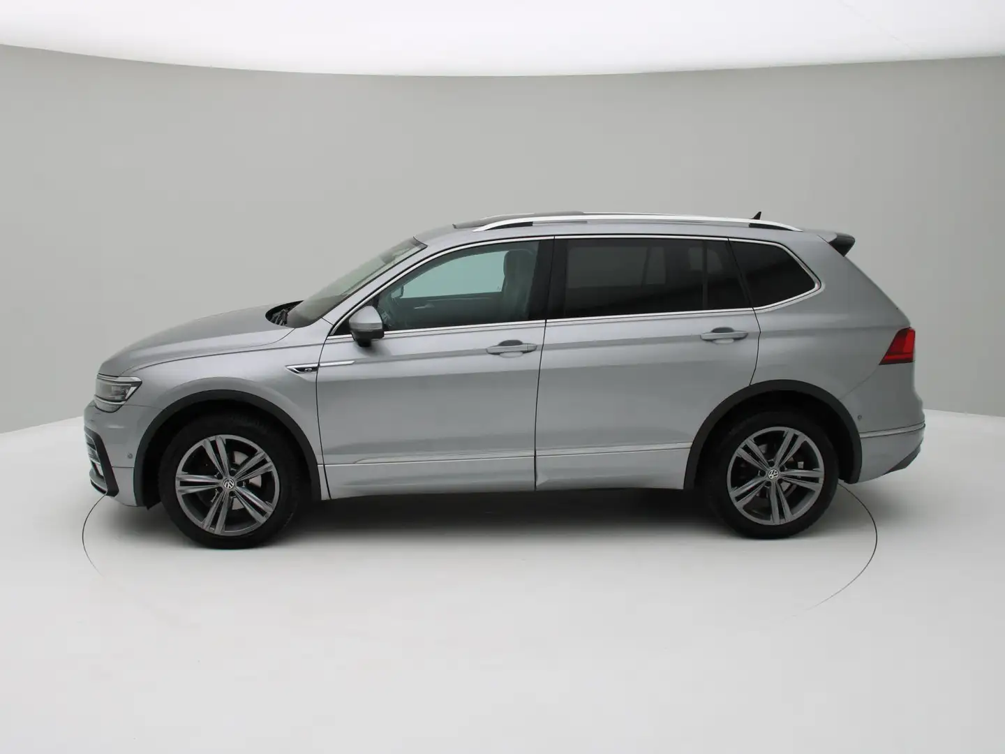 Volkswagen Tiguan Allspace 1.5 TSI R-line ACC, 360° Camera, Pano, Stoel/Stuur Plateado - 2