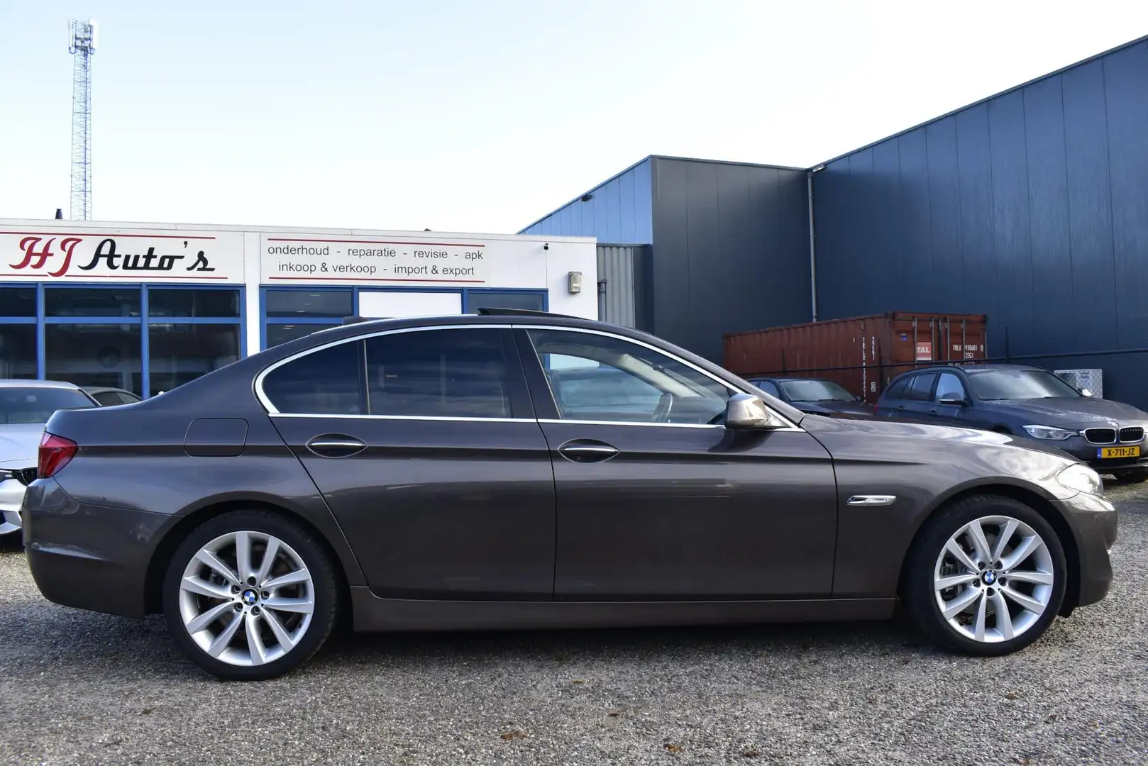 BMW 528 5-serie 528i High Executive van af 4 december youn Brun - 2