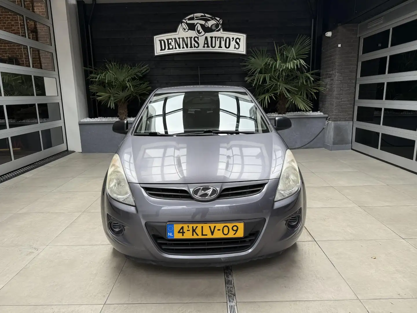 Hyundai i20 1.2i i-Drive siva - 2
