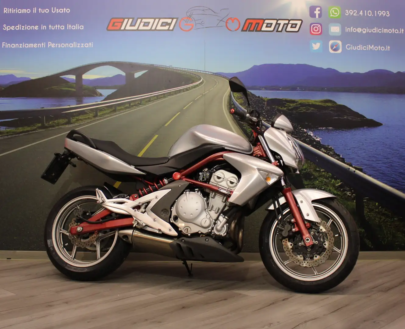 Kawasaki ER - 6 N 2007 - km 27821 Gris - 1