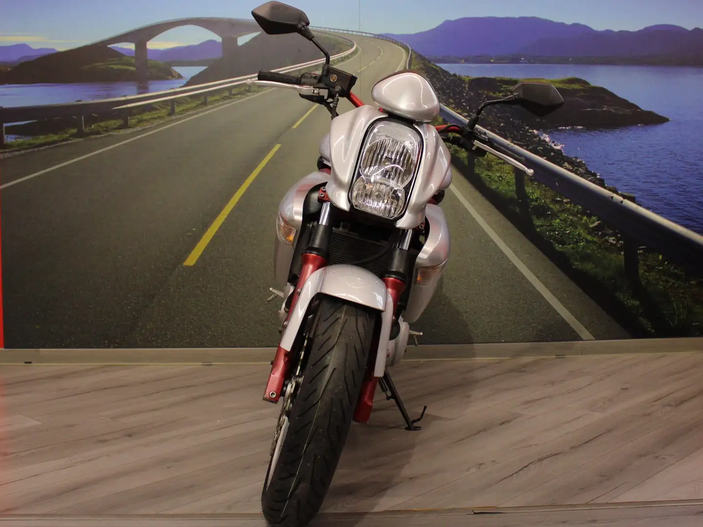 Kawasaki ER - 6 N 2007 - km 27821 Gris - 2