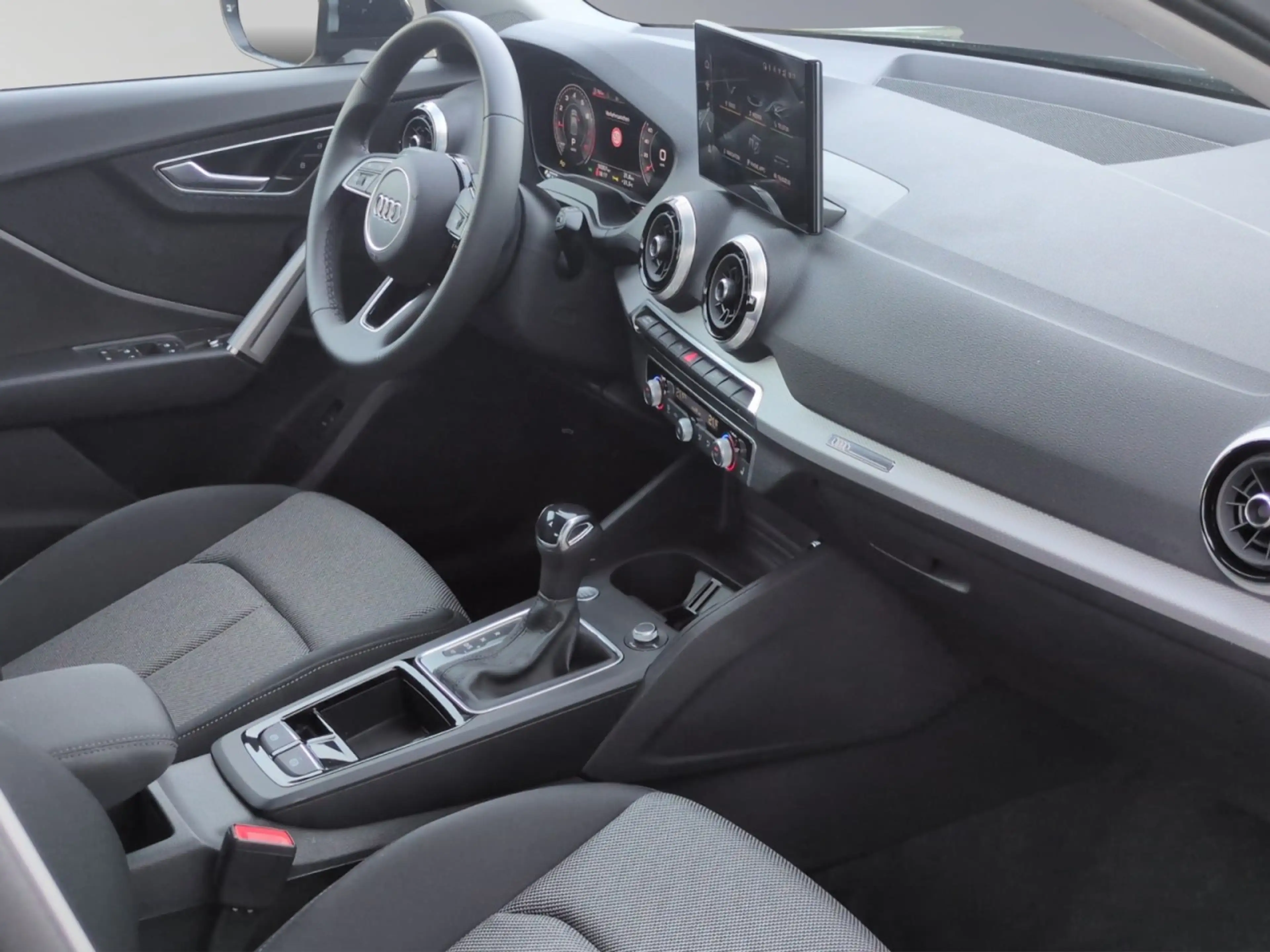 Audi Q2 35 1.5 TFSI S line Klima Rückfahrkamera — photo 11