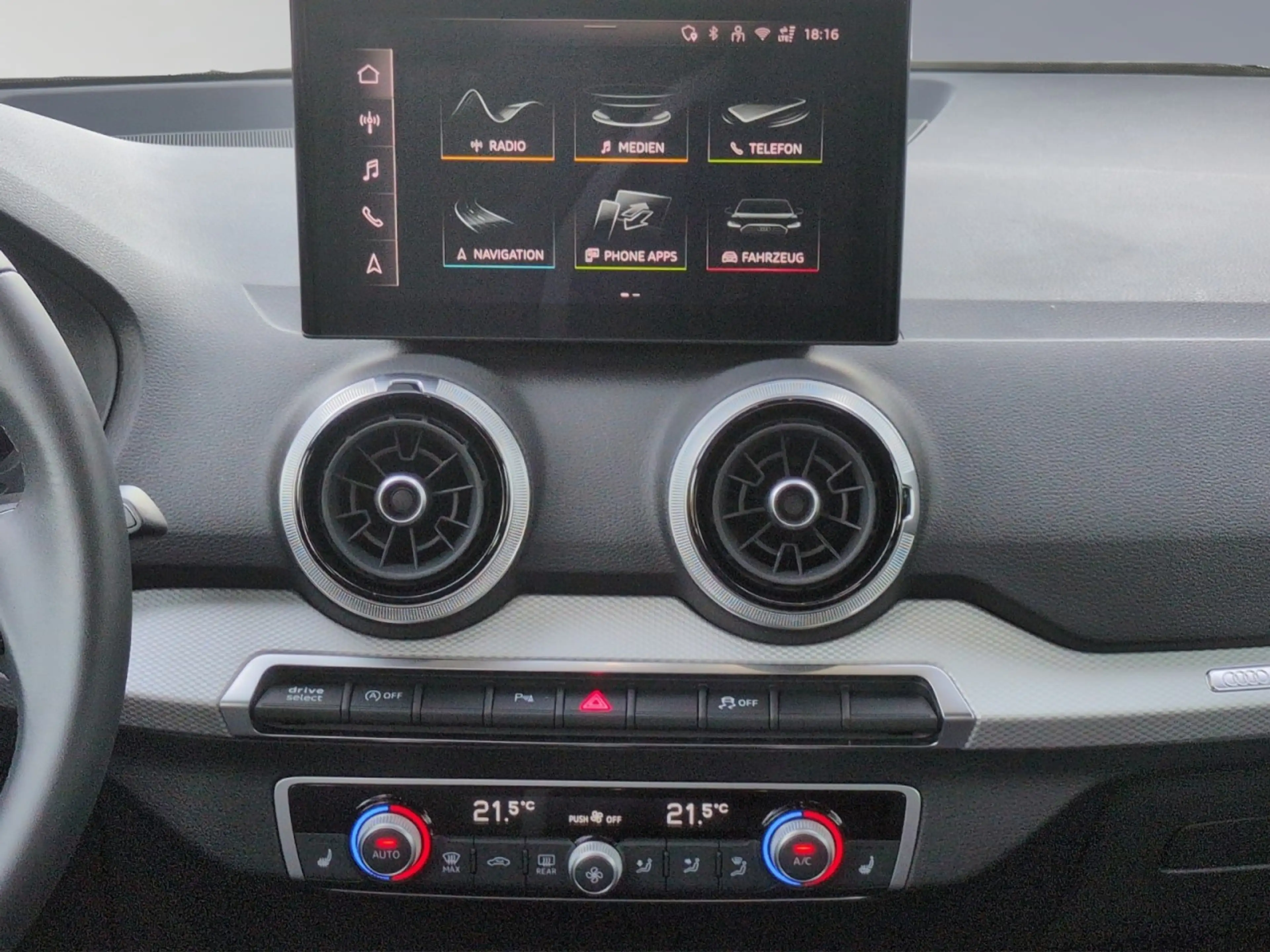 Audi Q2 35 1.5 TFSI S line Klima Rückfahrkamera — photo 13