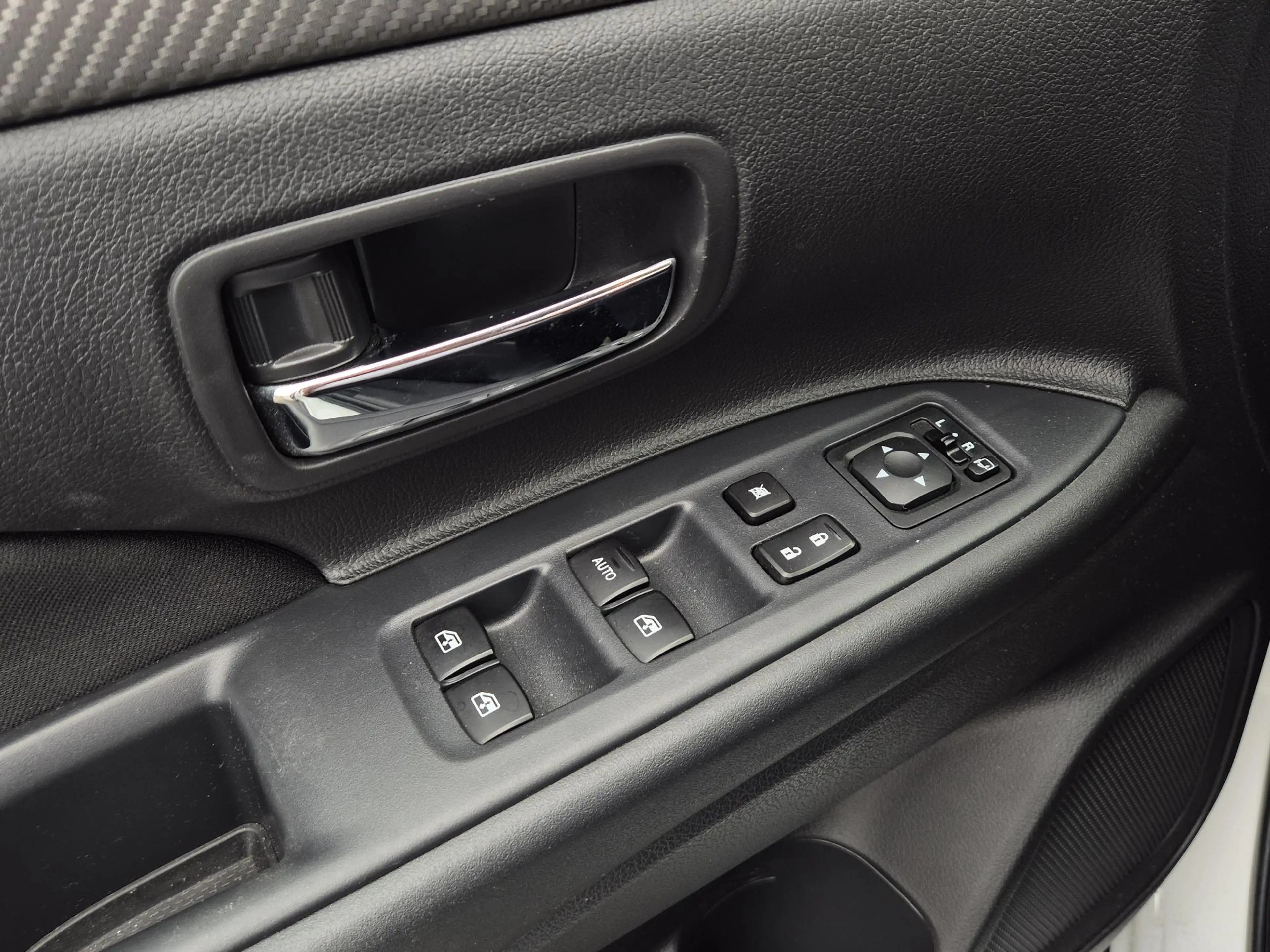 Mitsubishi Outlander 2.0 Connect Pro | AndroidAuto/ AppleCarplay | Auto — photo 23