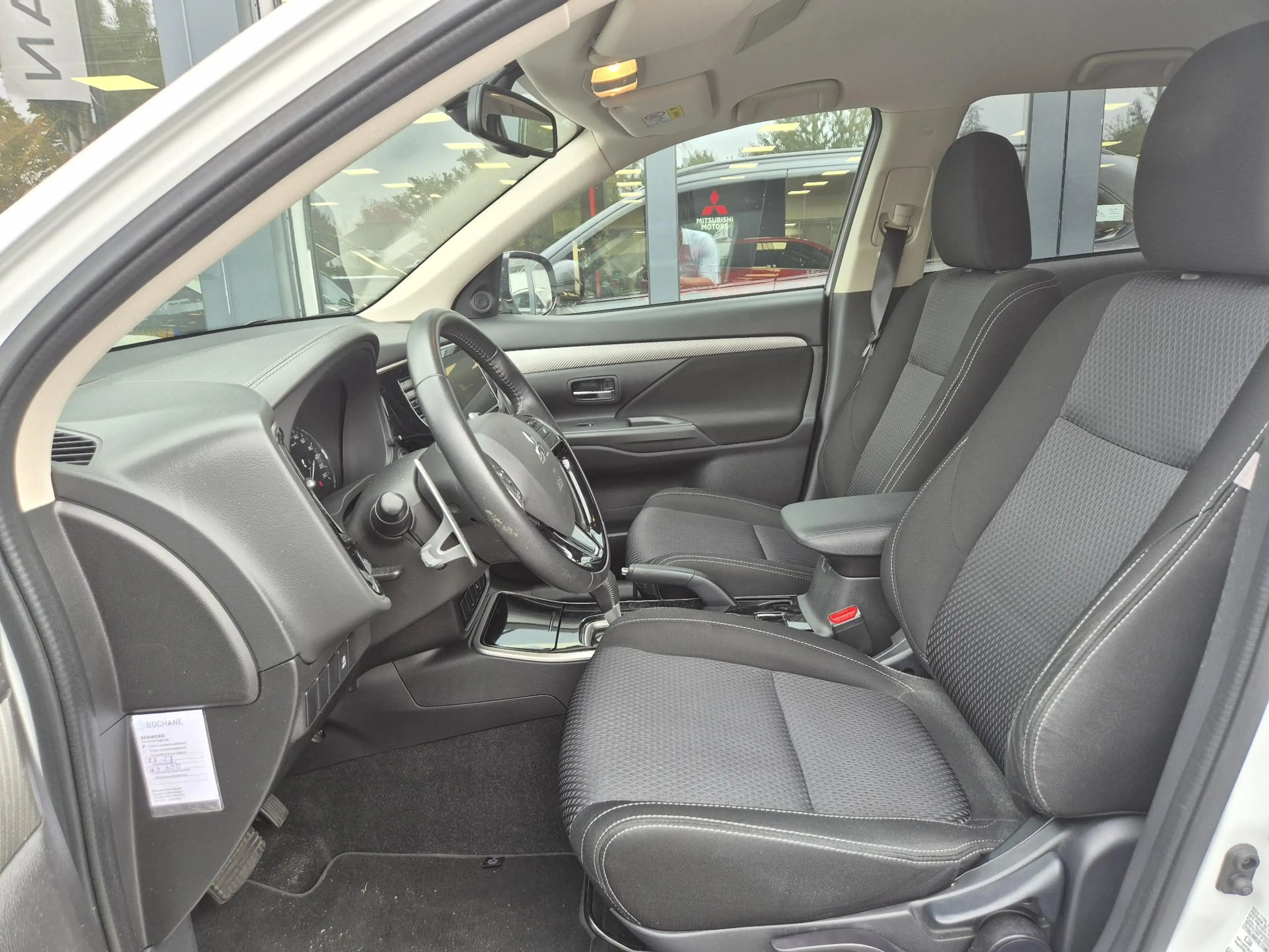 Mitsubishi Outlander 2.0 Connect Pro | AndroidAuto/ AppleCarplay | Auto — photo 7