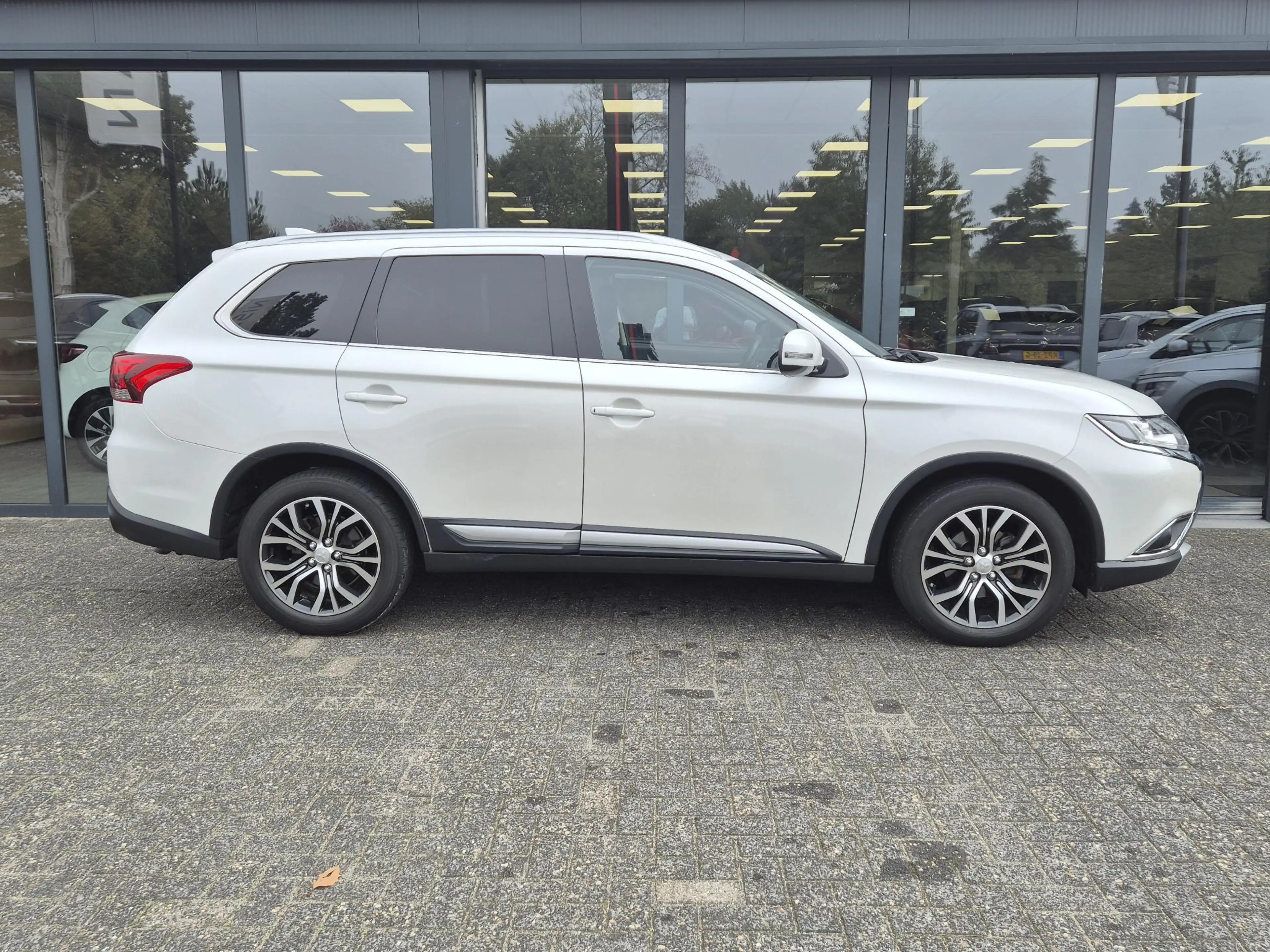 Mitsubishi Outlander 2.0 Connect Pro | AndroidAuto/ AppleCarplay | Auto — photo 18
