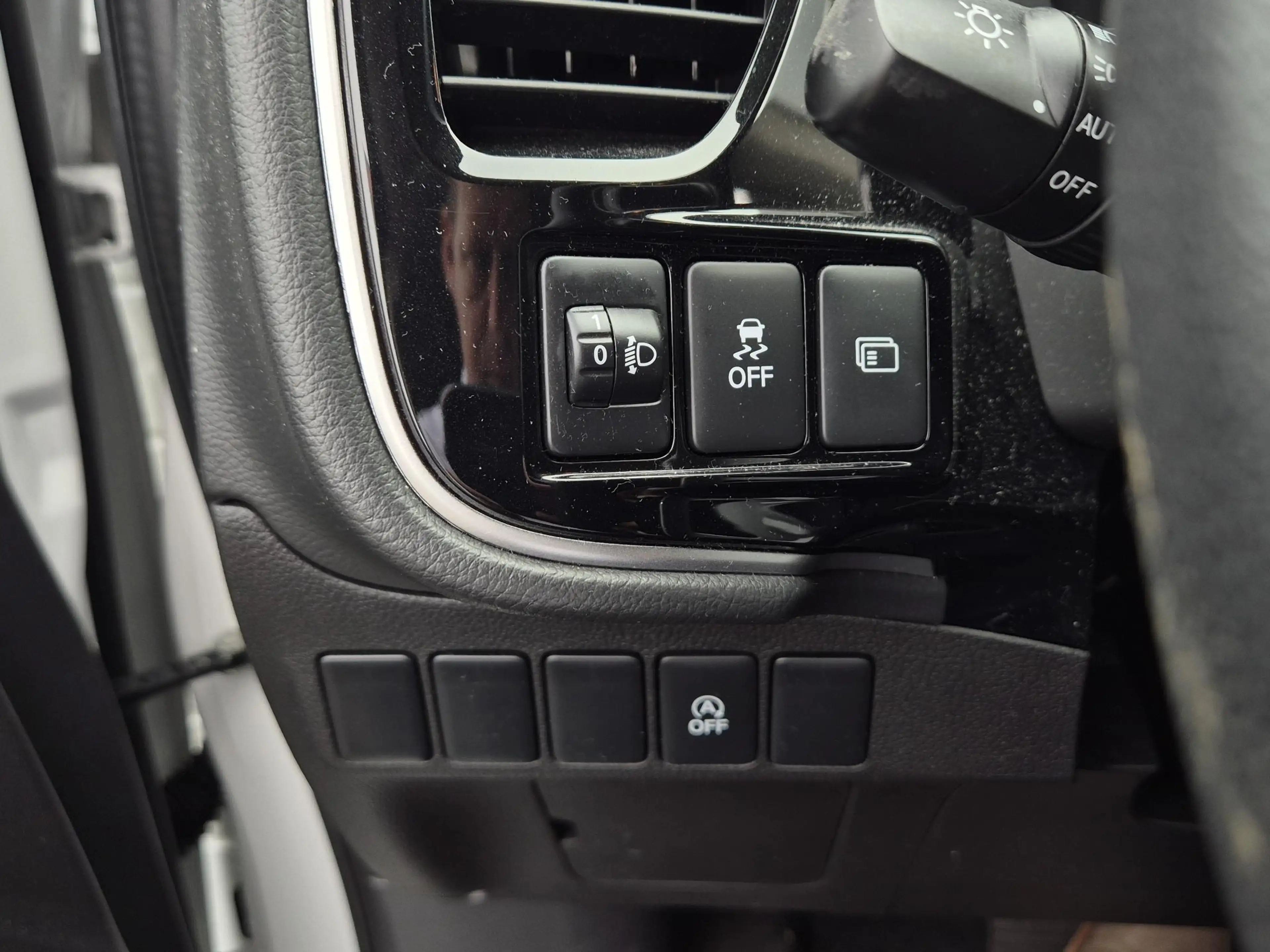 Mitsubishi Outlander 2.0 Connect Pro | AndroidAuto/ AppleCarplay | Auto — photo 24
