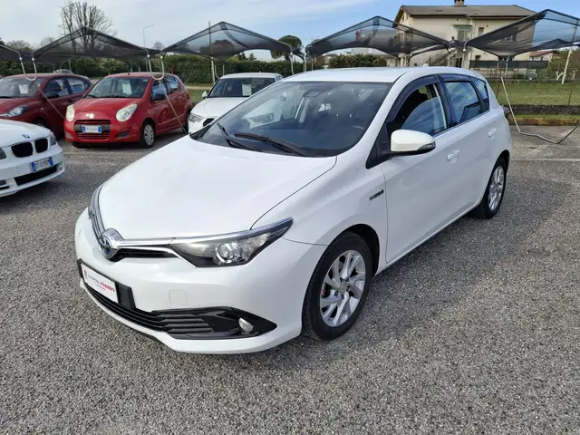 Toyota Auris Auris II 2015 1.8h Lounge cvt my18