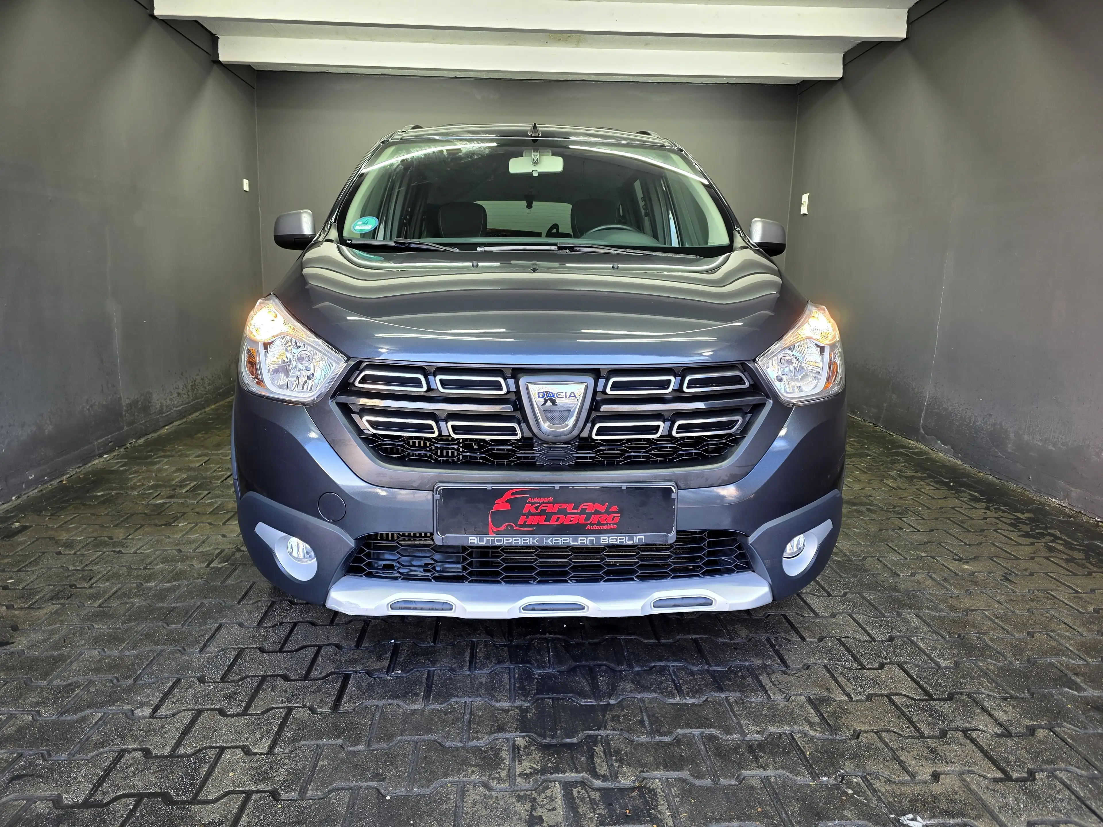 Dacia Lodgy Stepway, 7 SITZER, NAVI, R-KAMERA, ANHÄNGERK. — photo 2