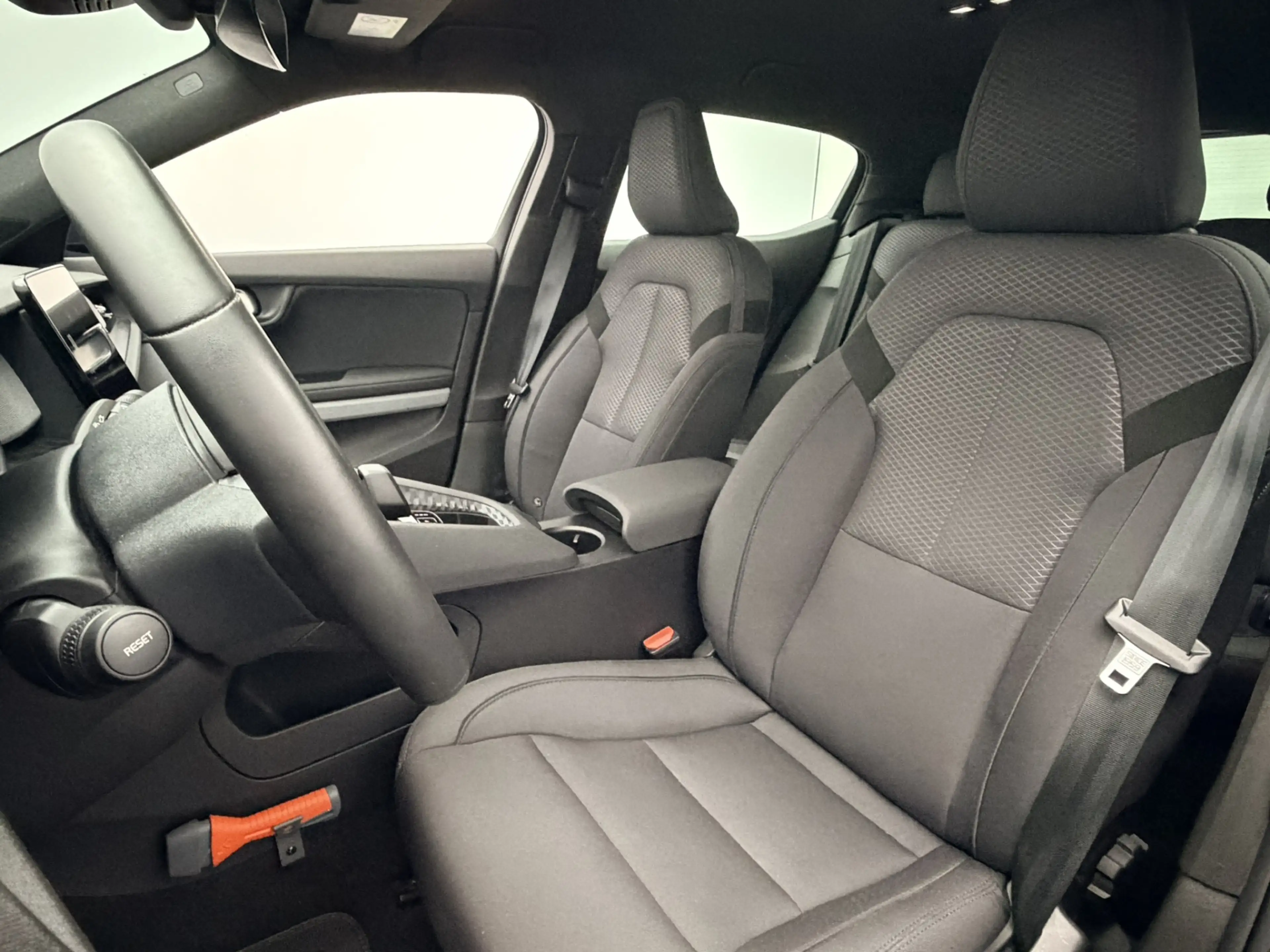 Polestar 2 Long Range Single Motor 82 kWh SOH 95,5% | Pilot P — photo 9