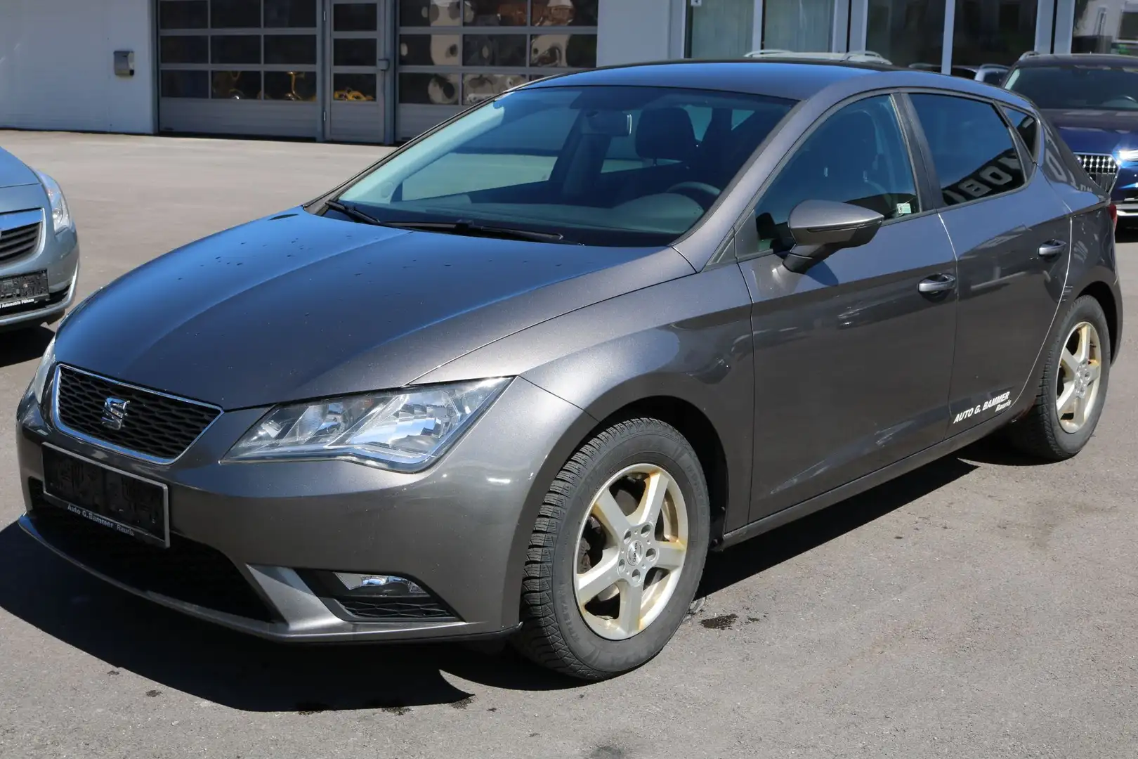 SEAT Leon Reference 1,6 TDI CR Grau - 1