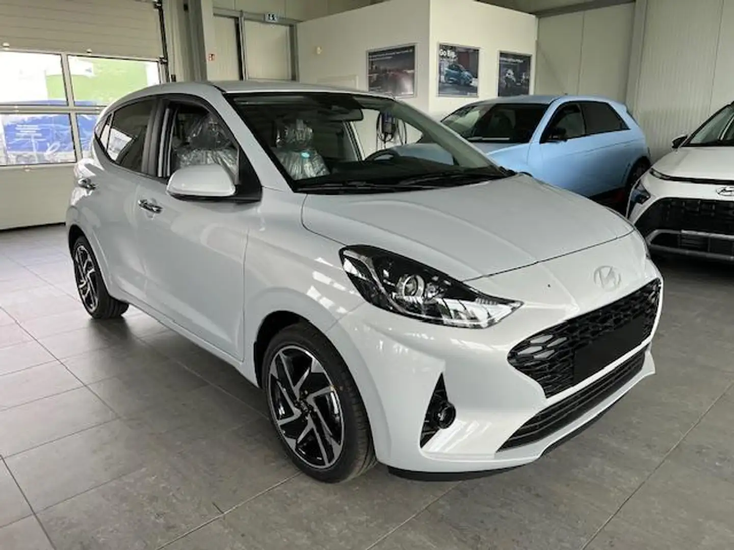 Hyundai i10 FL 1.2 Prime.Navi.Klimaaut.LM.Smart Key.LM-Allwett Gris - 2