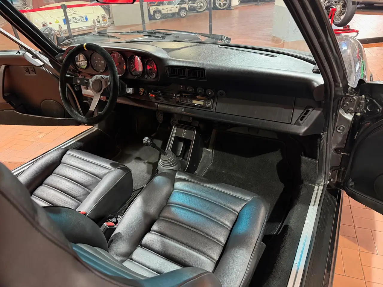 Porsche 911 SC 3.0 Coupé Restauro-Motore km0/Interni/carrozze, foto 12