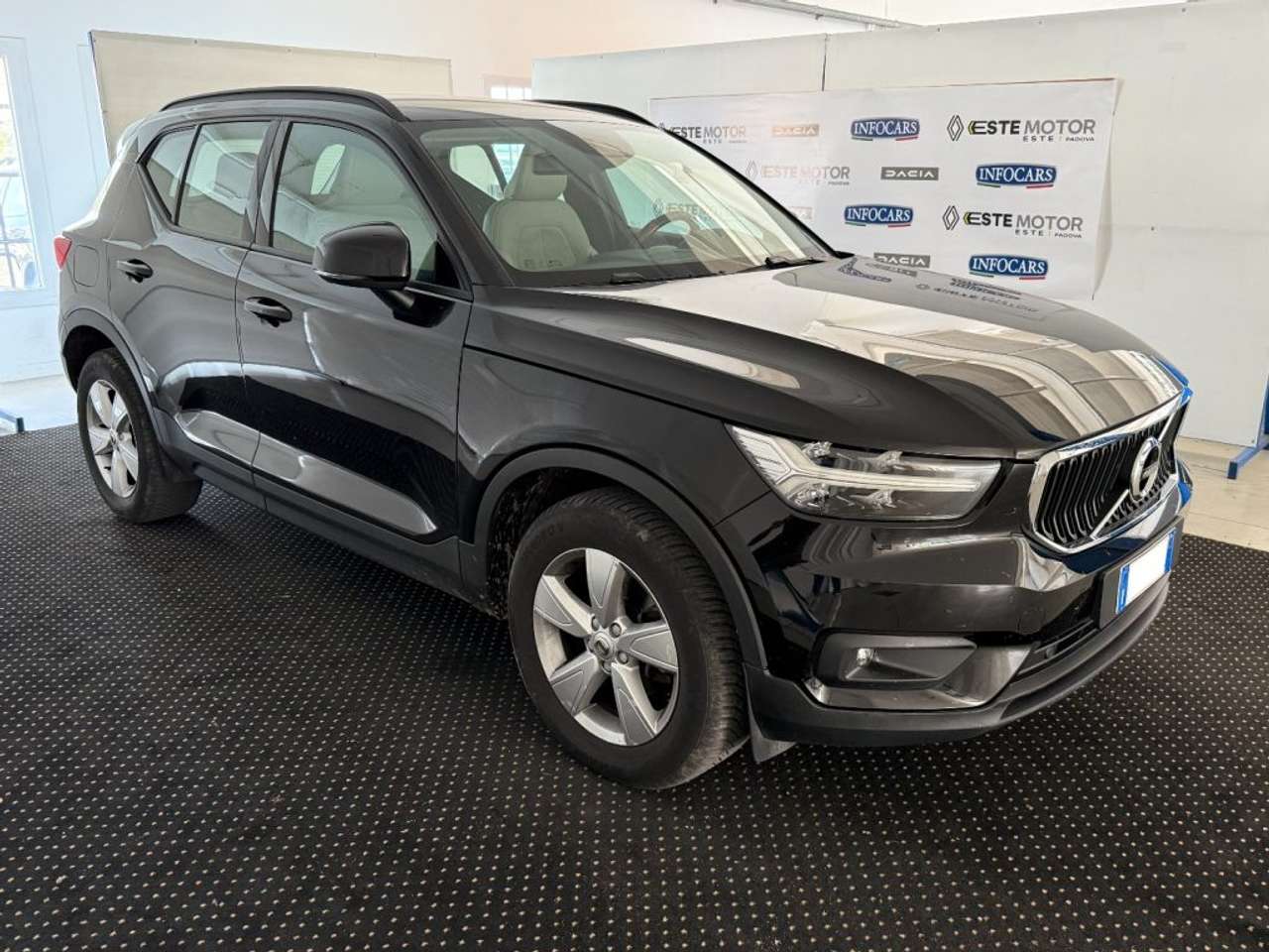 Volvo XC40 D3 150 CV Business prezzo reale