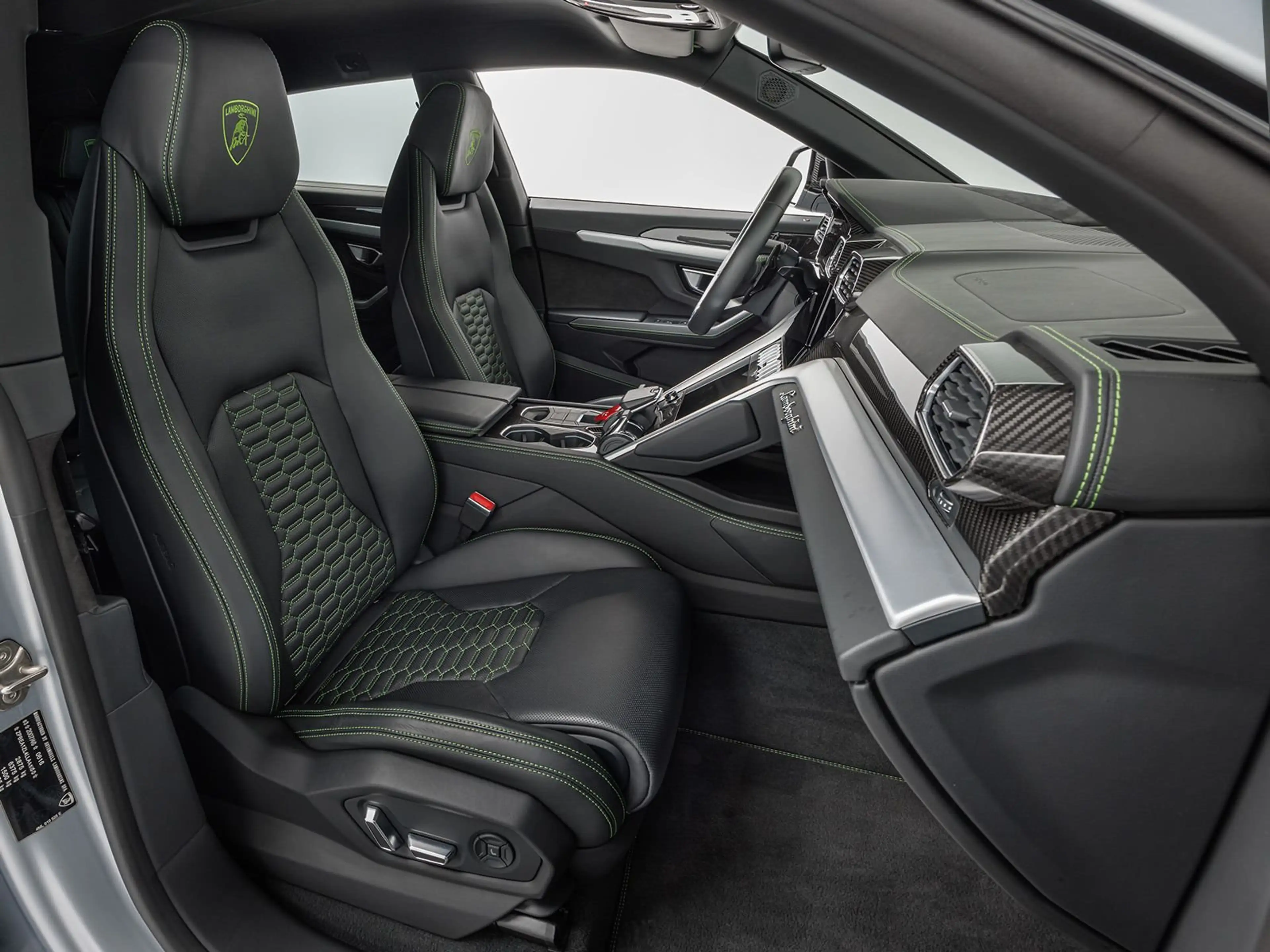 Lamborghini Urus Carbon/Akrapovic/Selezione — photo 11