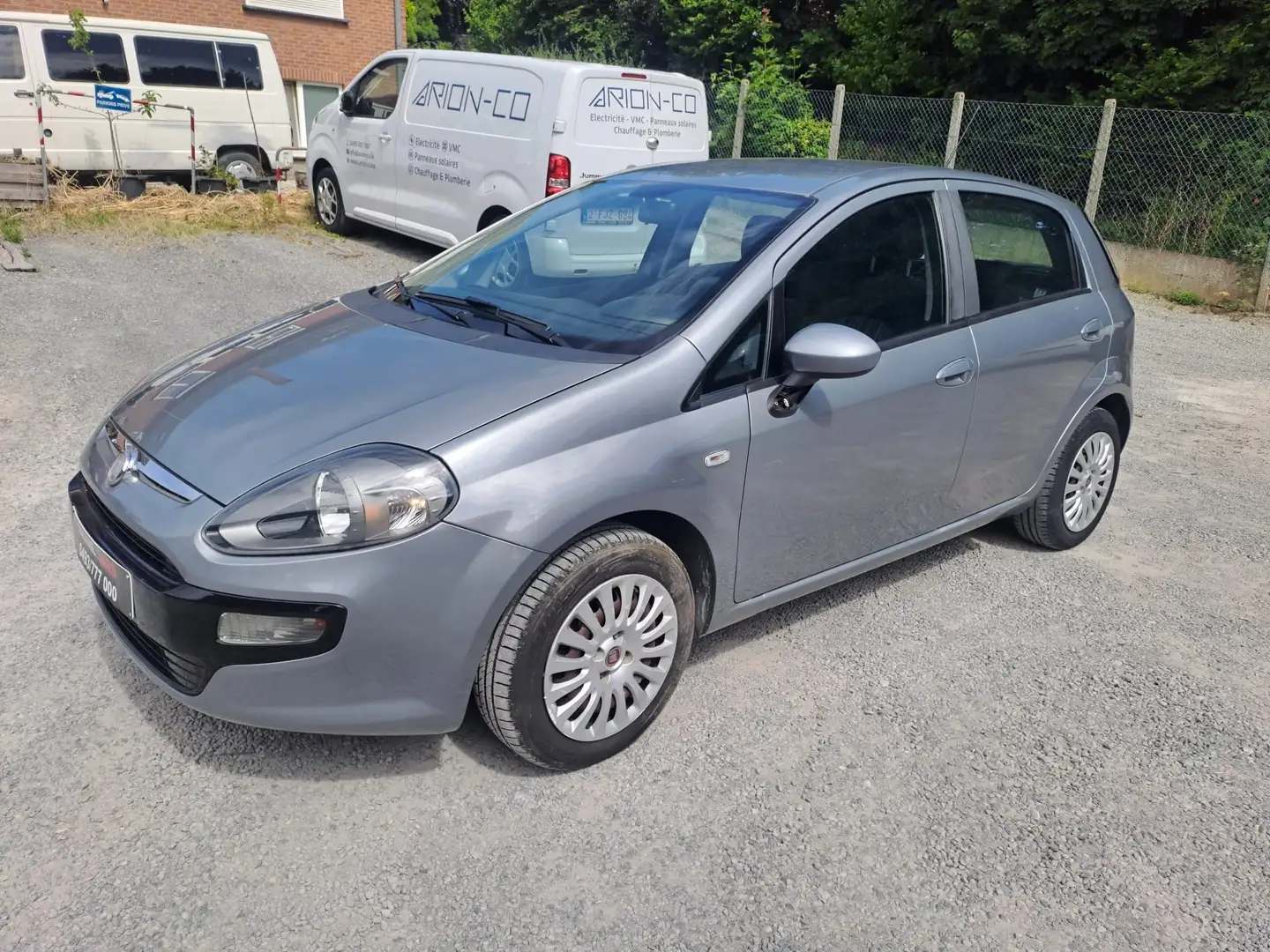 Fiat Punto Punto 1.2 8V 69 S Grijs - 2