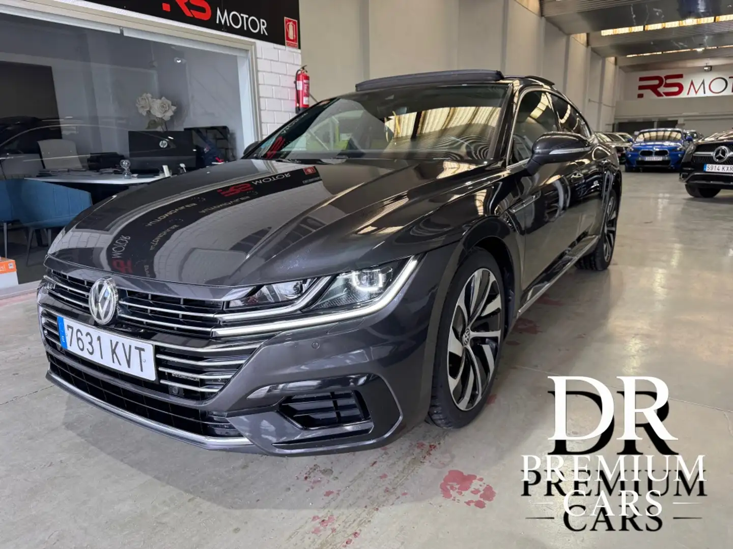 Volkswagen Arteon 2.0TDI R-Line DSG7 140kW Gris - 1