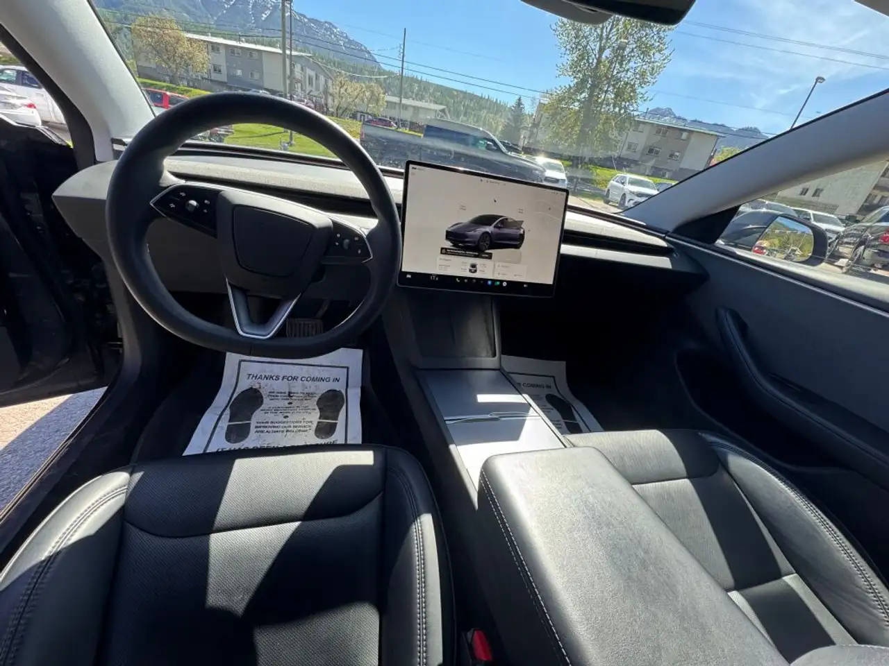 Tesla Model 3 снимка Tesla Model 3