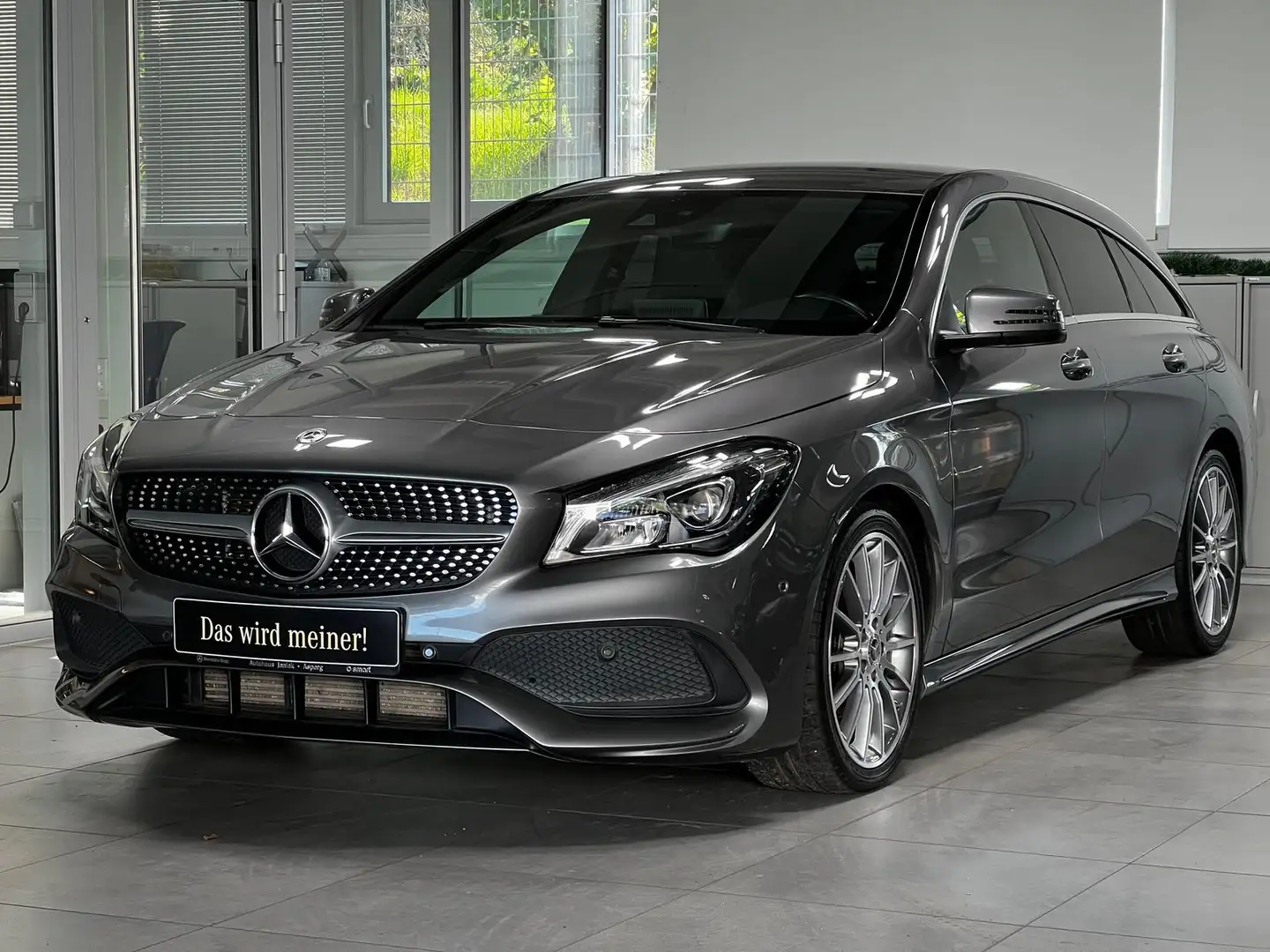 Mercedes-Benz CLA 200 SB AMG Line LED NAVI+PDC&KAM+KLIMA+SITZH Grau - 1
