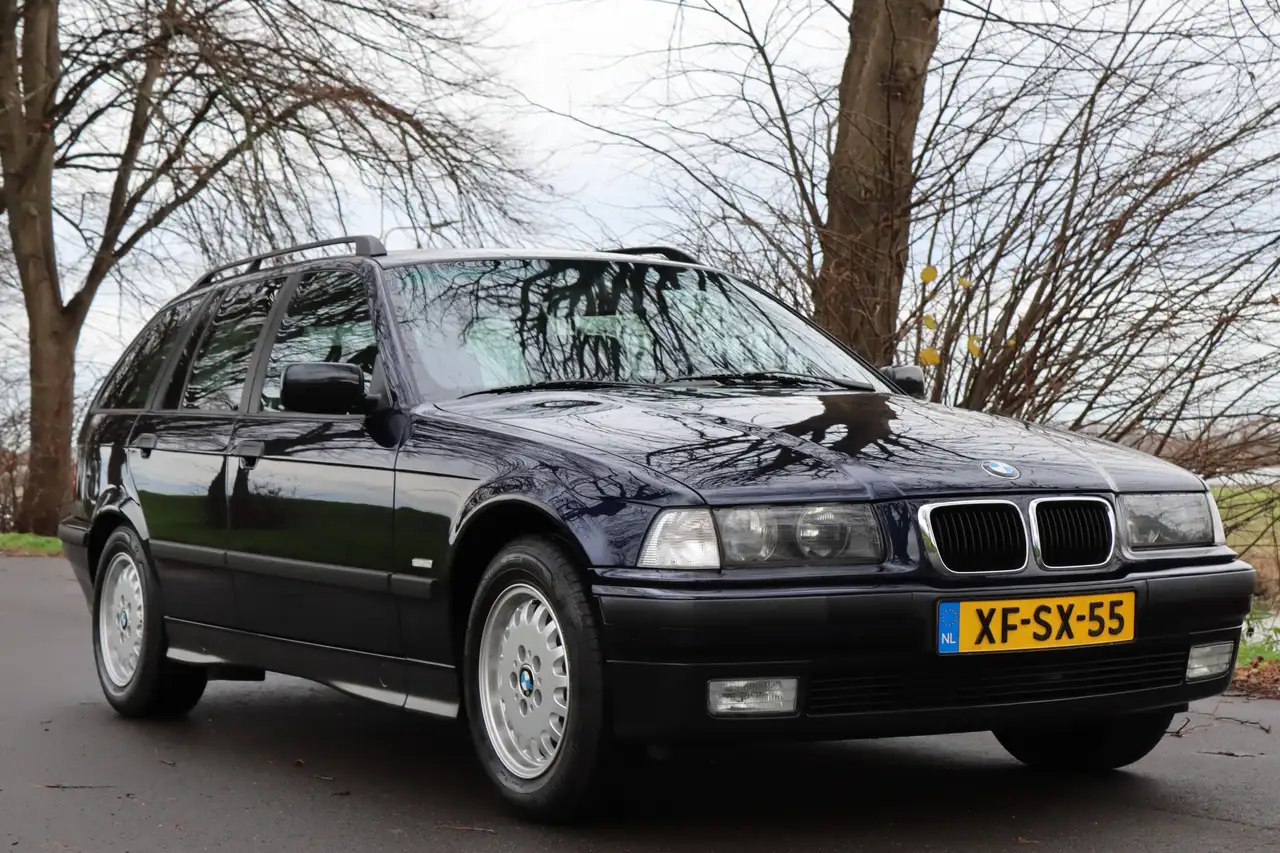 BMW 323 Edition, foto 3