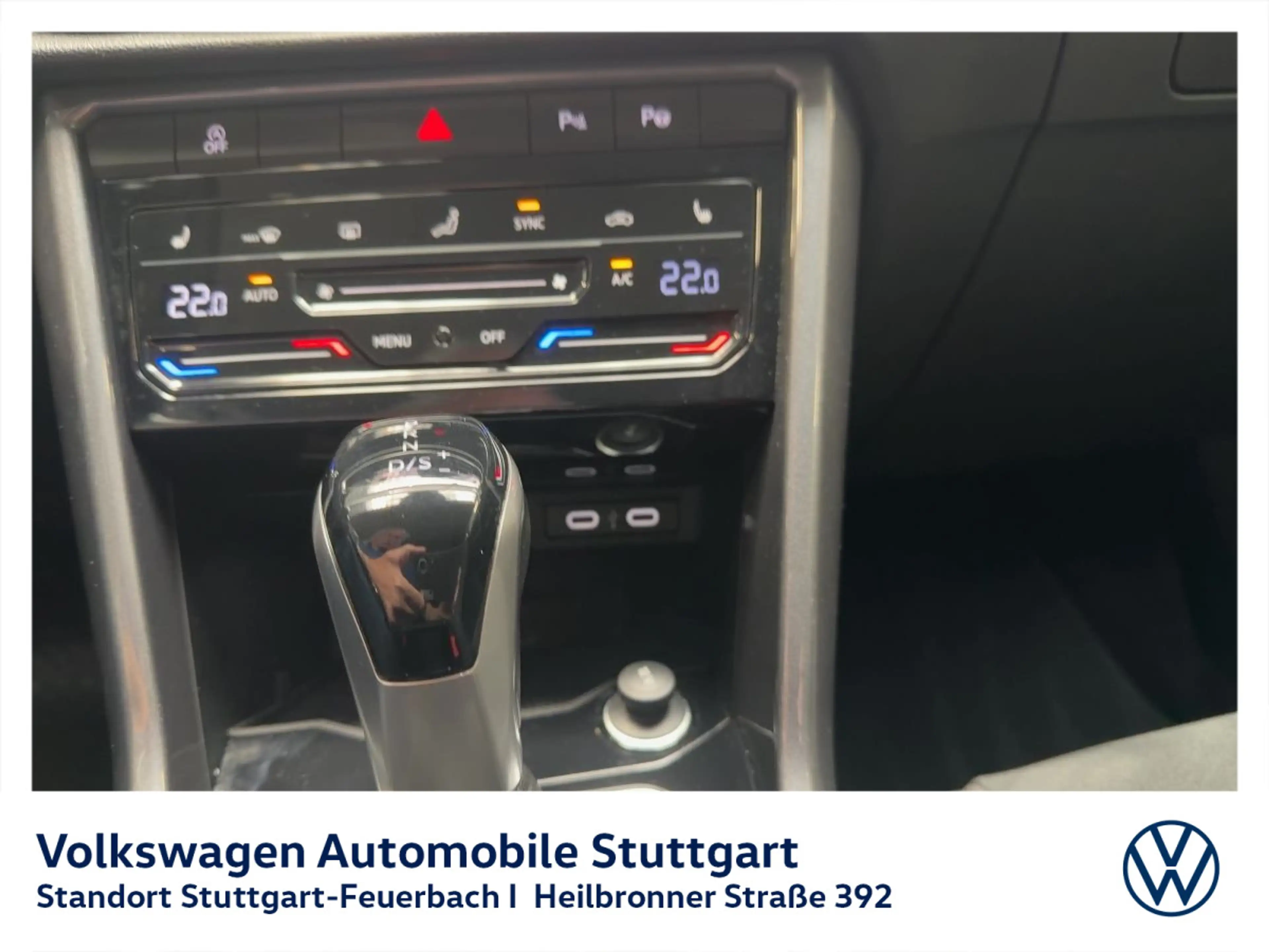 Volkswagen T-Roc Style 1.5 TSI DSG Navi Kamera — photo 14