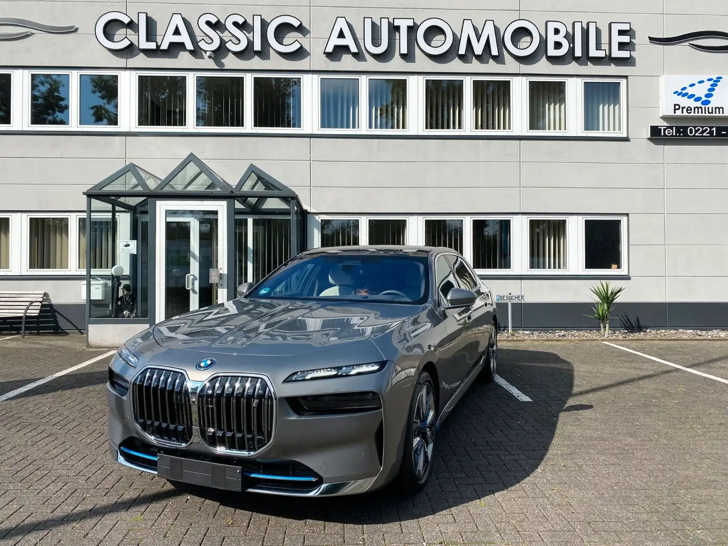 BMW i7 xDrive 60 Fond Entertainm/Kristall/NP188.430€ Gri - 2