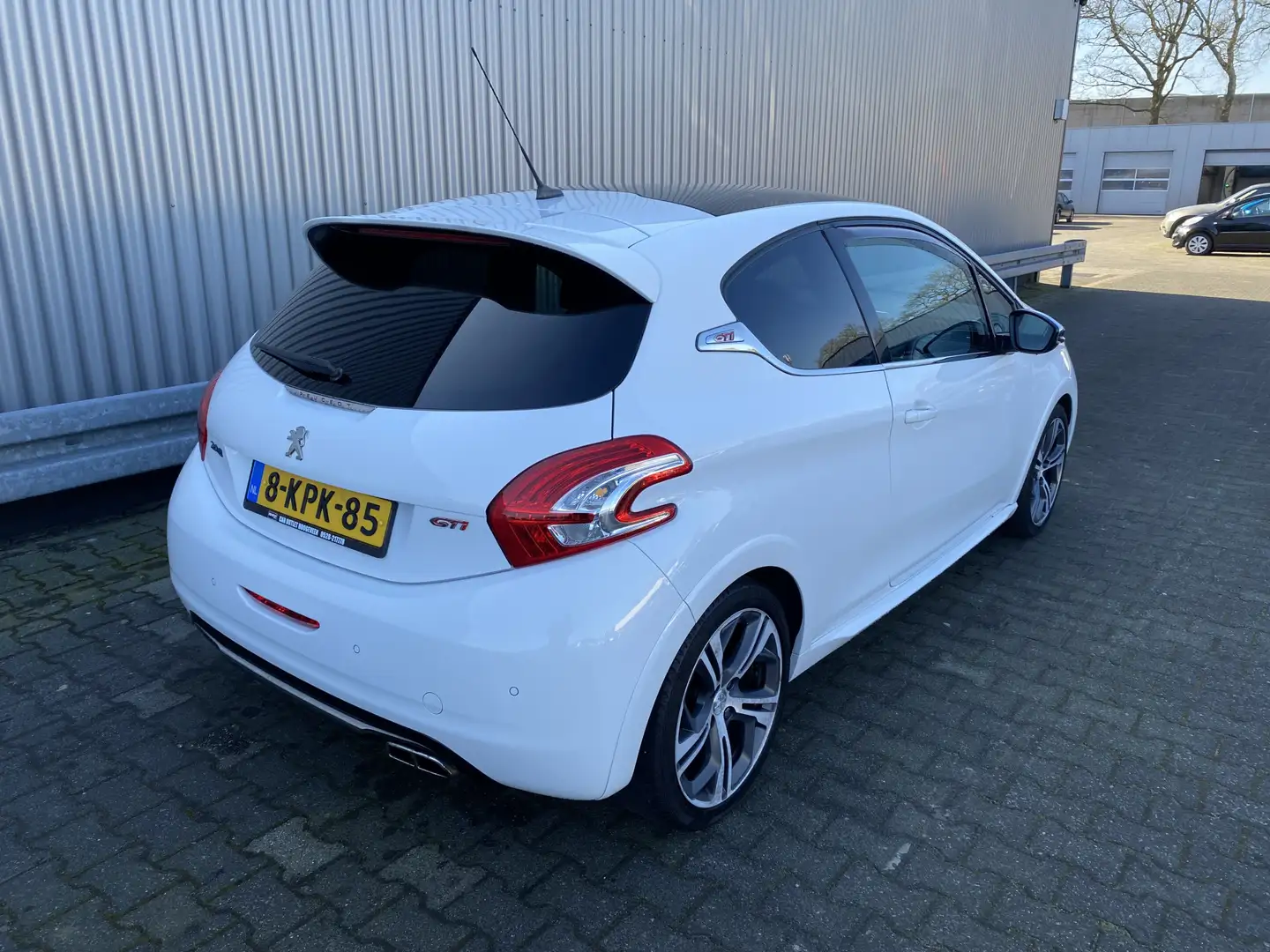 Peugeot 208 1.6 THP GTi Leer/Alc, Clima, CC, Pano, Navi, BlueT Wit - 2