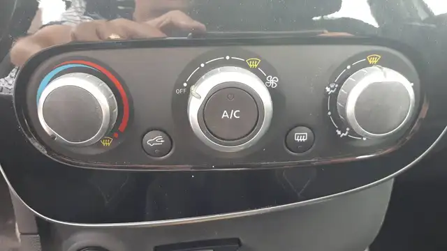 Renault Clio view 13