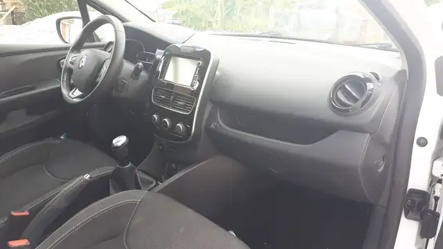 Renault Clio view 10