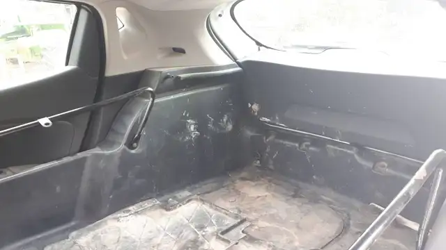 Renault Clio view 9