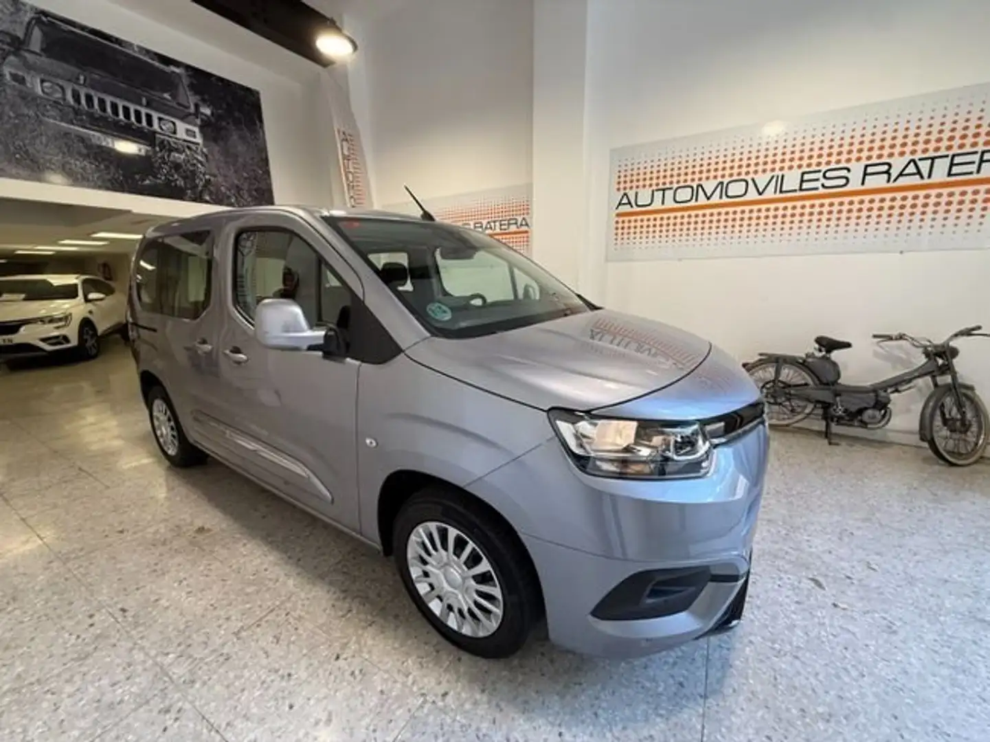 Toyota Proace City L1 Family Active Gris - 1